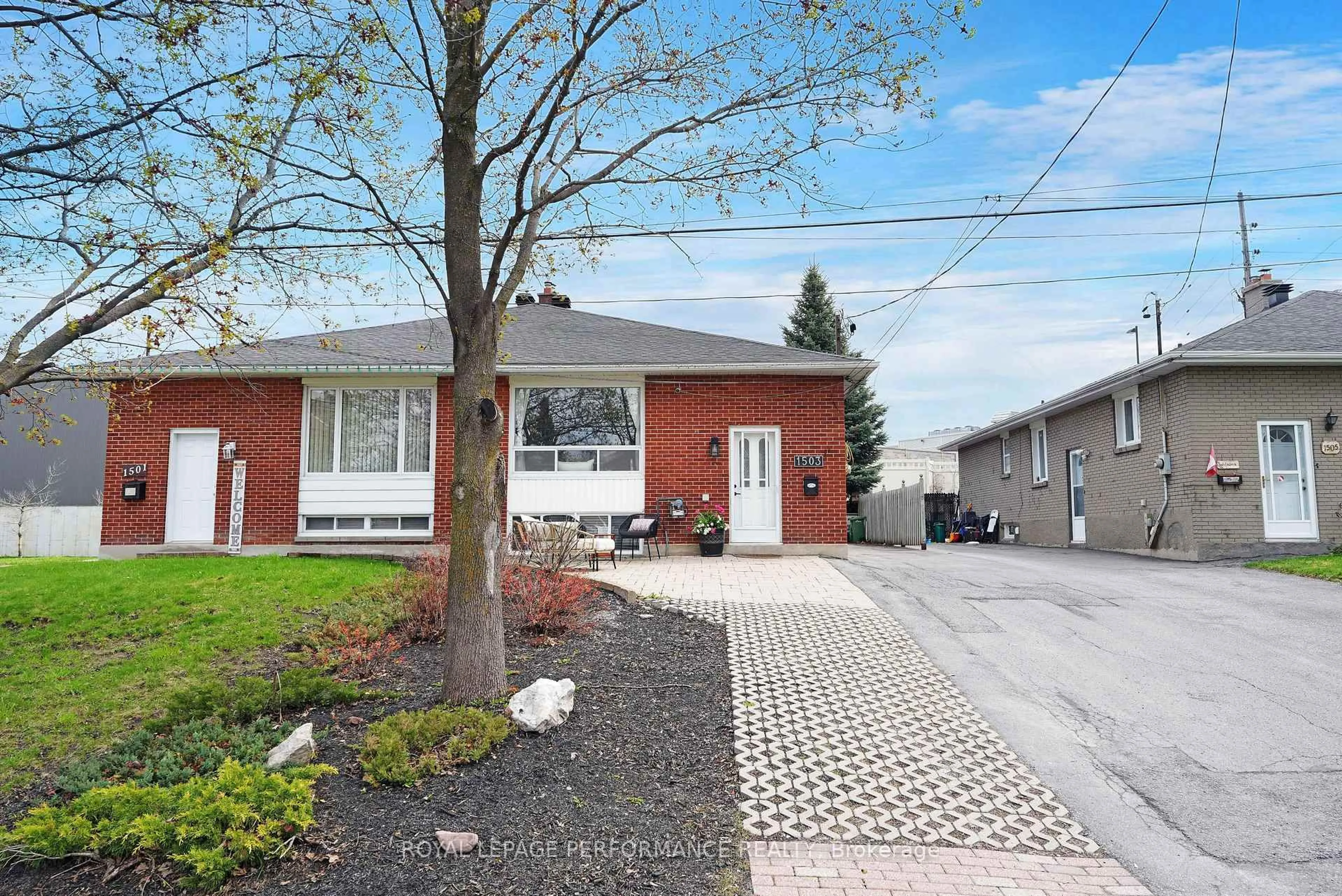 Home with brick exterior material, street for 1503 Gilles St, Ottawa Ontario K1H 8E2