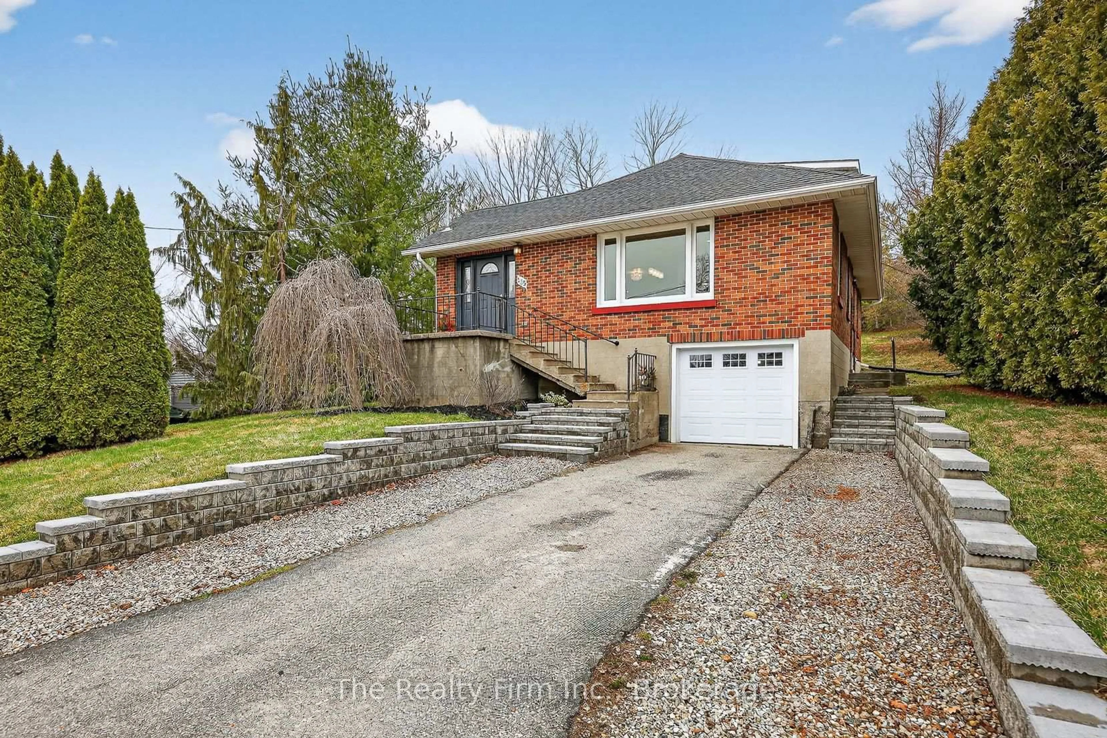 Home with brick exterior material, street for 105 King St, Ingersoll Ontario N5C 1G8