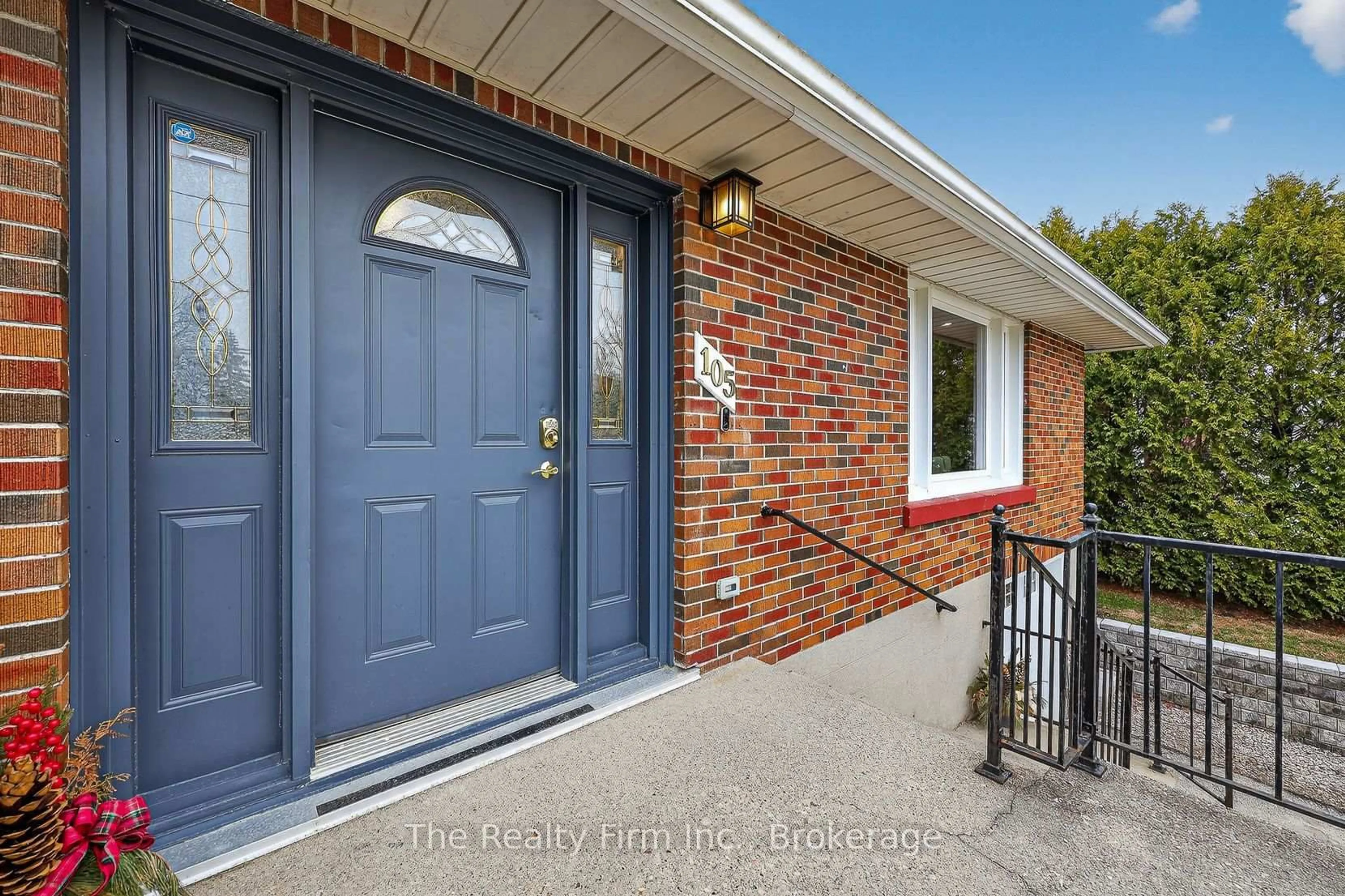Home with brick exterior material, street for 105 King St, Ingersoll Ontario N5C 1G8