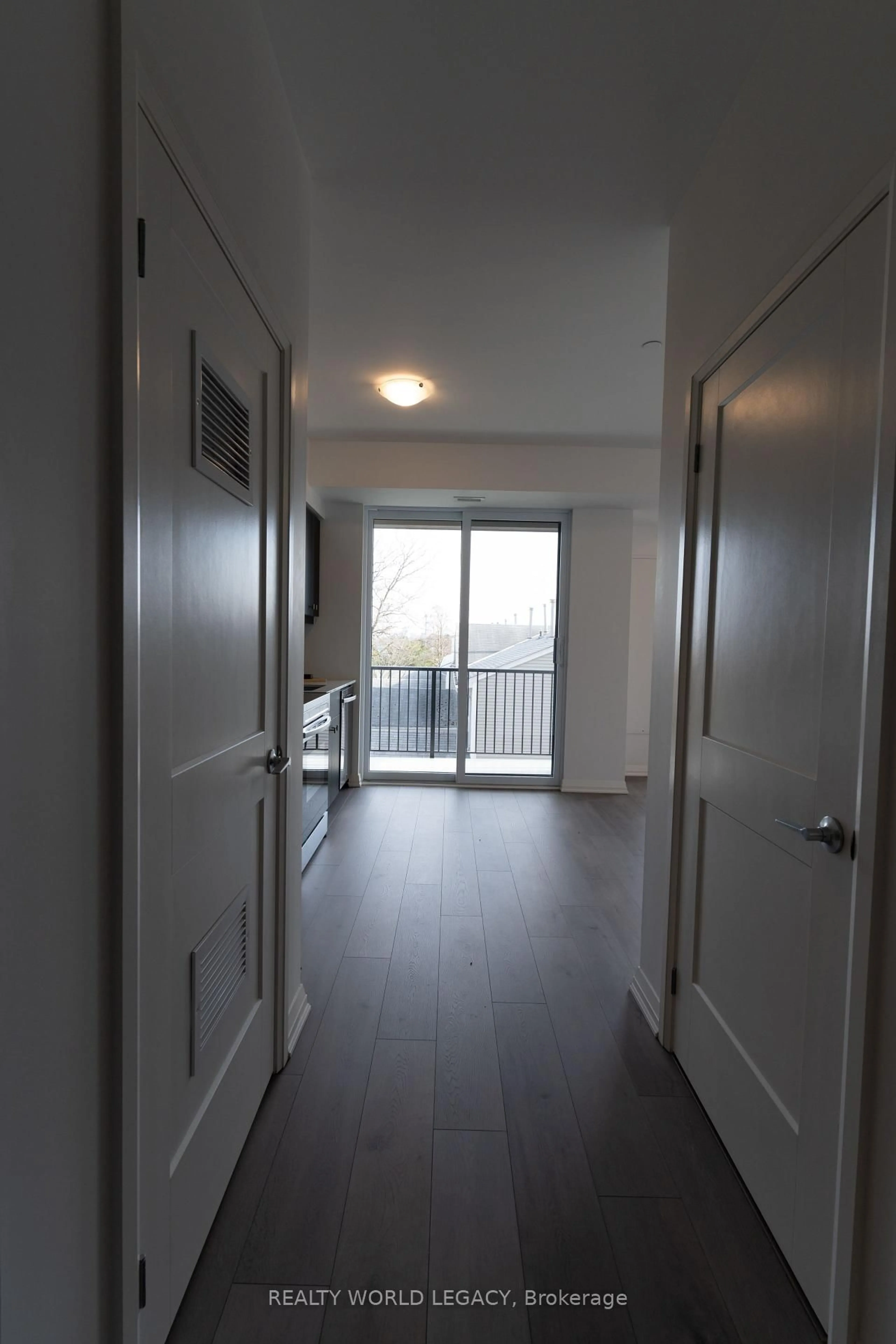 Unknown for 101 Golden Eagle Rd #215, Waterloo Ontario N2V 0H4
