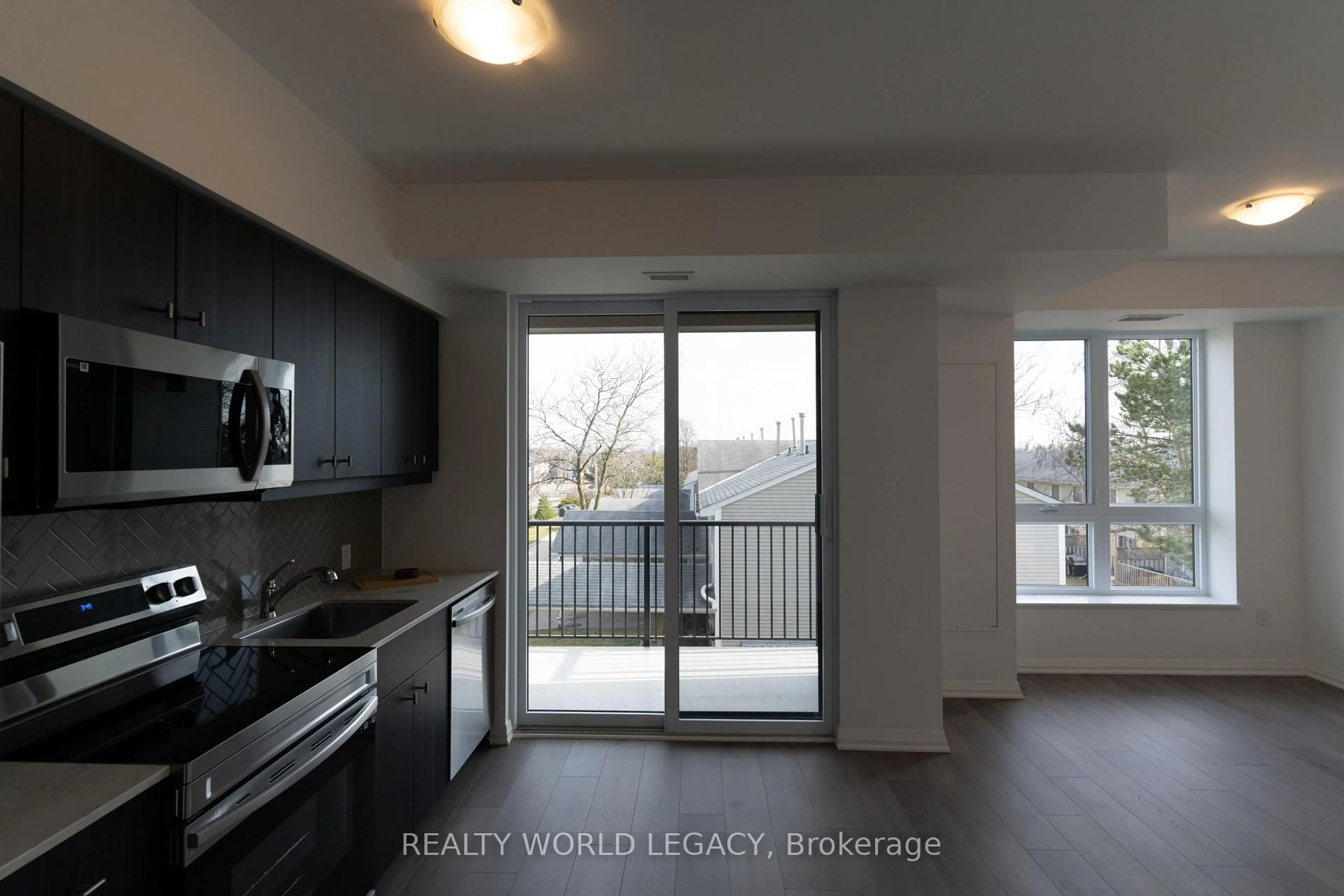 Unknown for 101 Golden Eagle Rd #215, Waterloo Ontario N2V 0H4