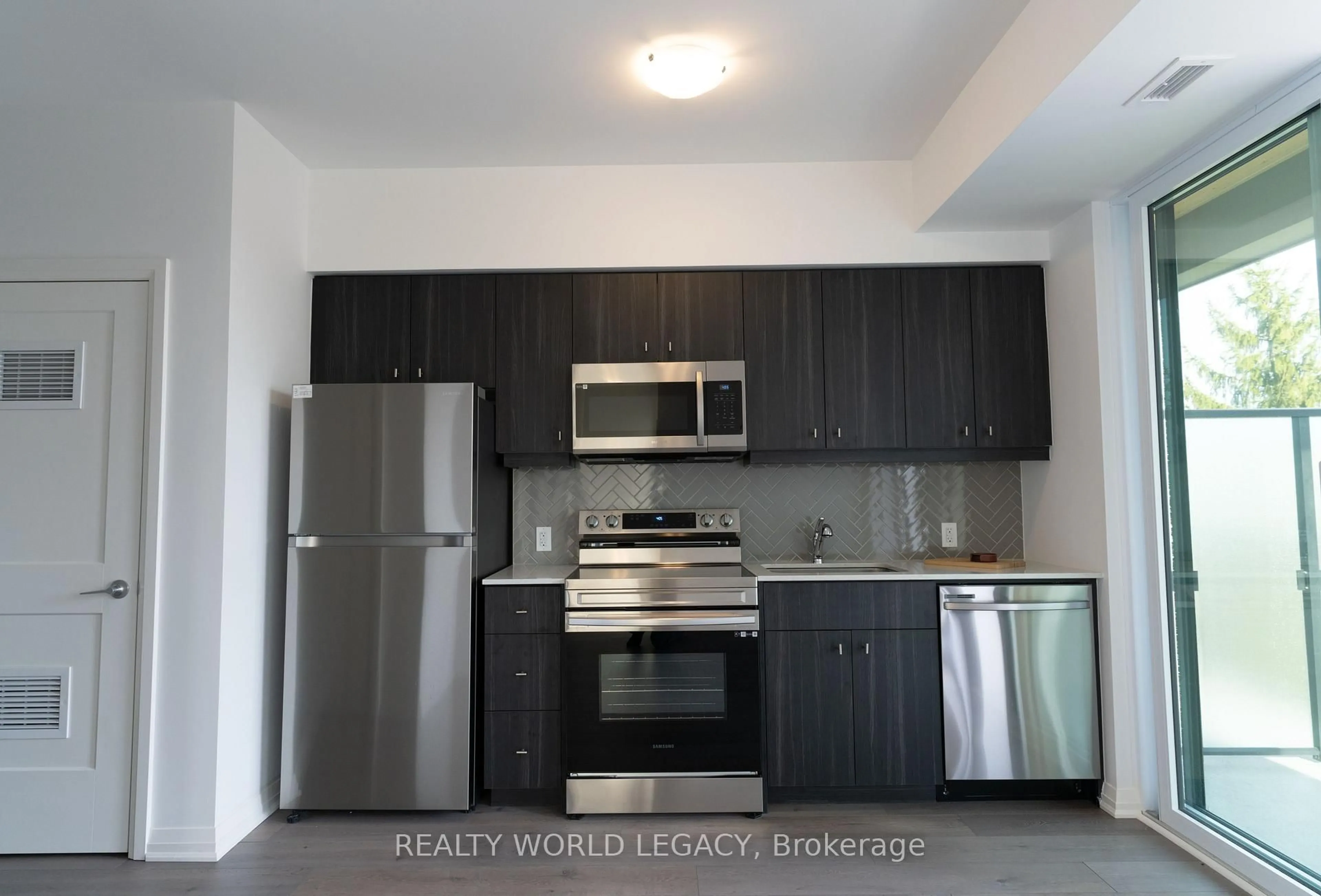 Standard kitchen, unknown for 101 Golden Eagle Rd #215, Waterloo Ontario N2V 0H4