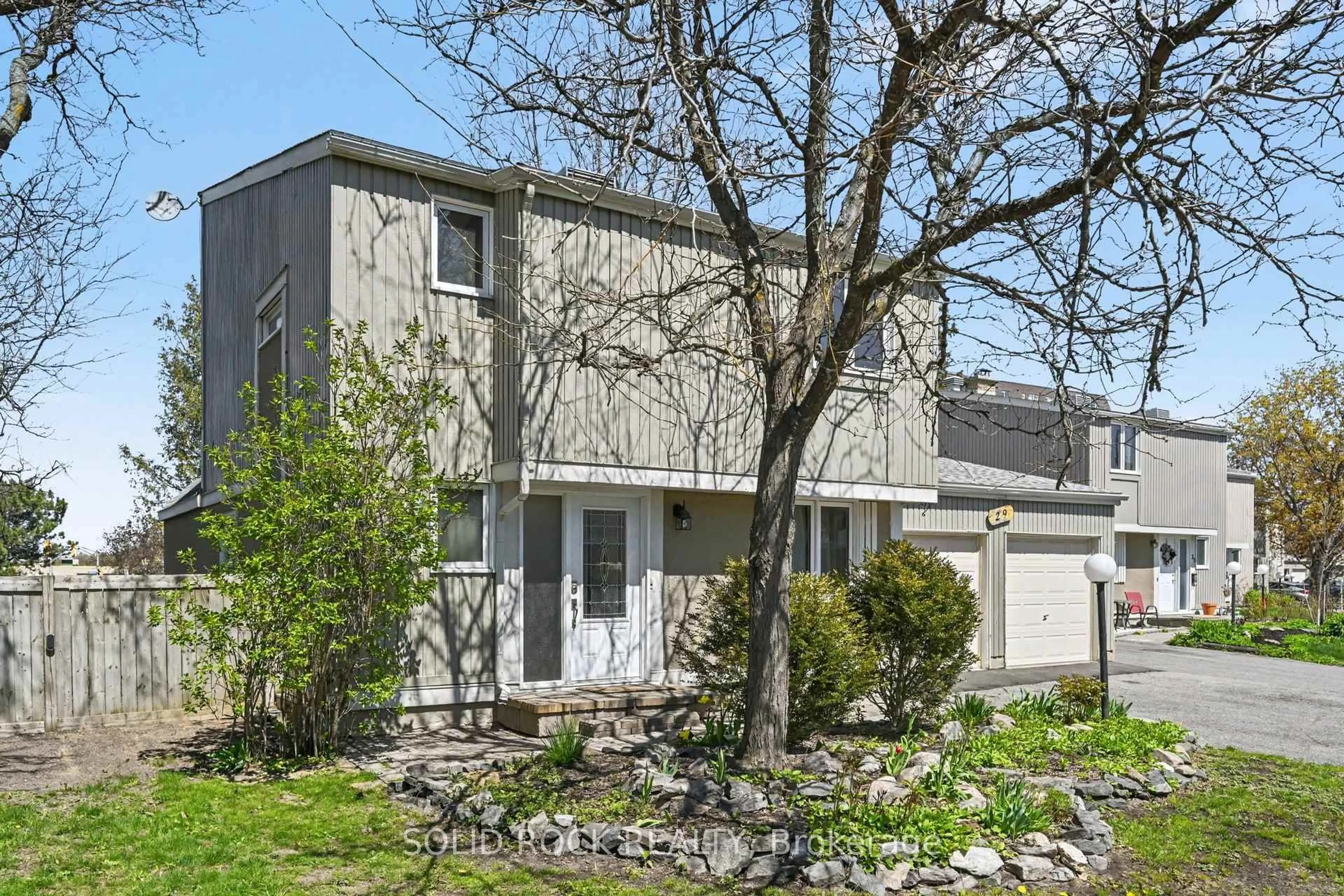 Unknown for 29 Jackson Crt, Ottawa Ontario K2K 1B6