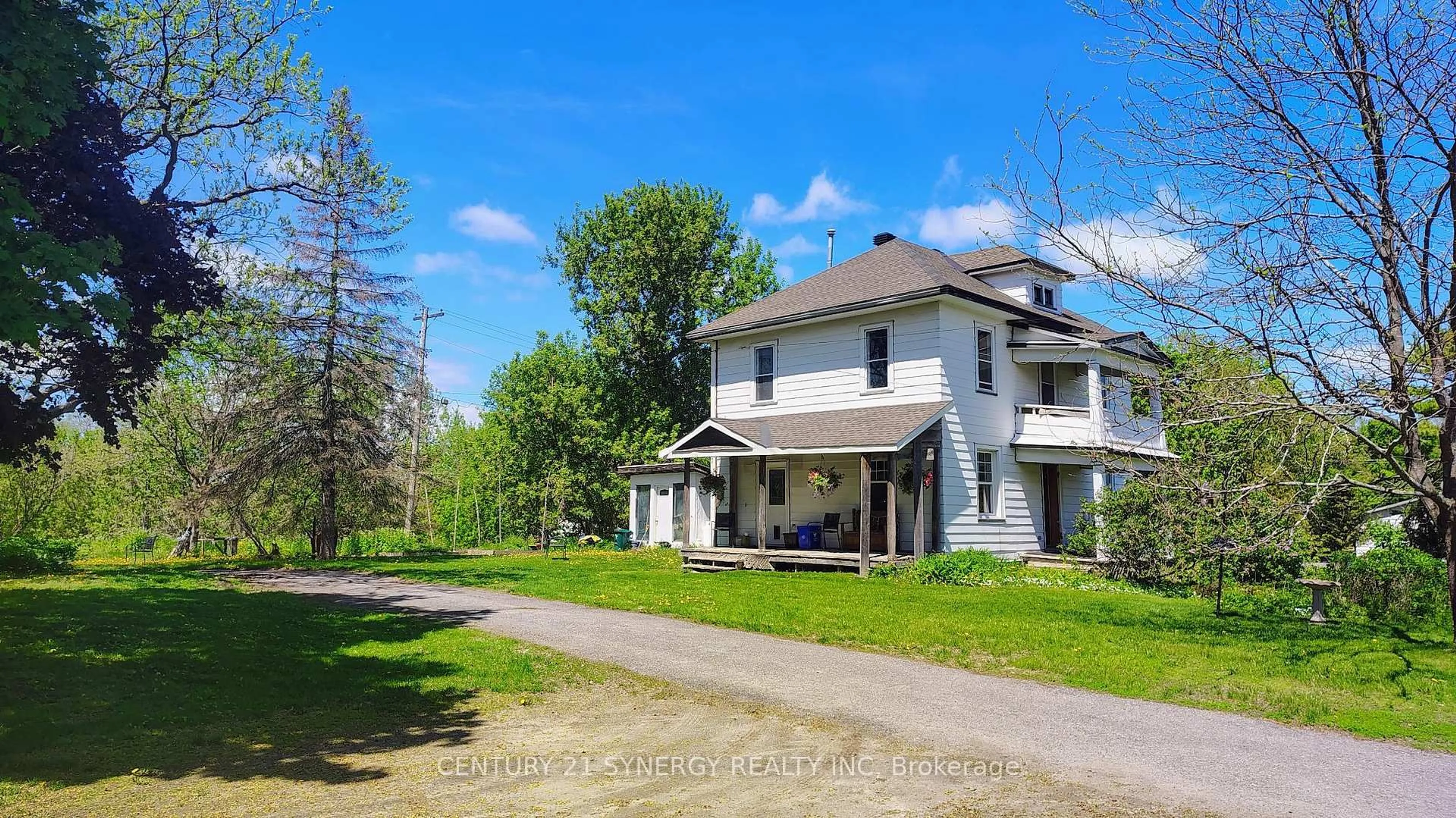 A pic from outside/outdoor area/front of a property/back of a property/a pic from drone, street for 2772 8th Line Rd, Metcalfe Ontario K0A 2P0