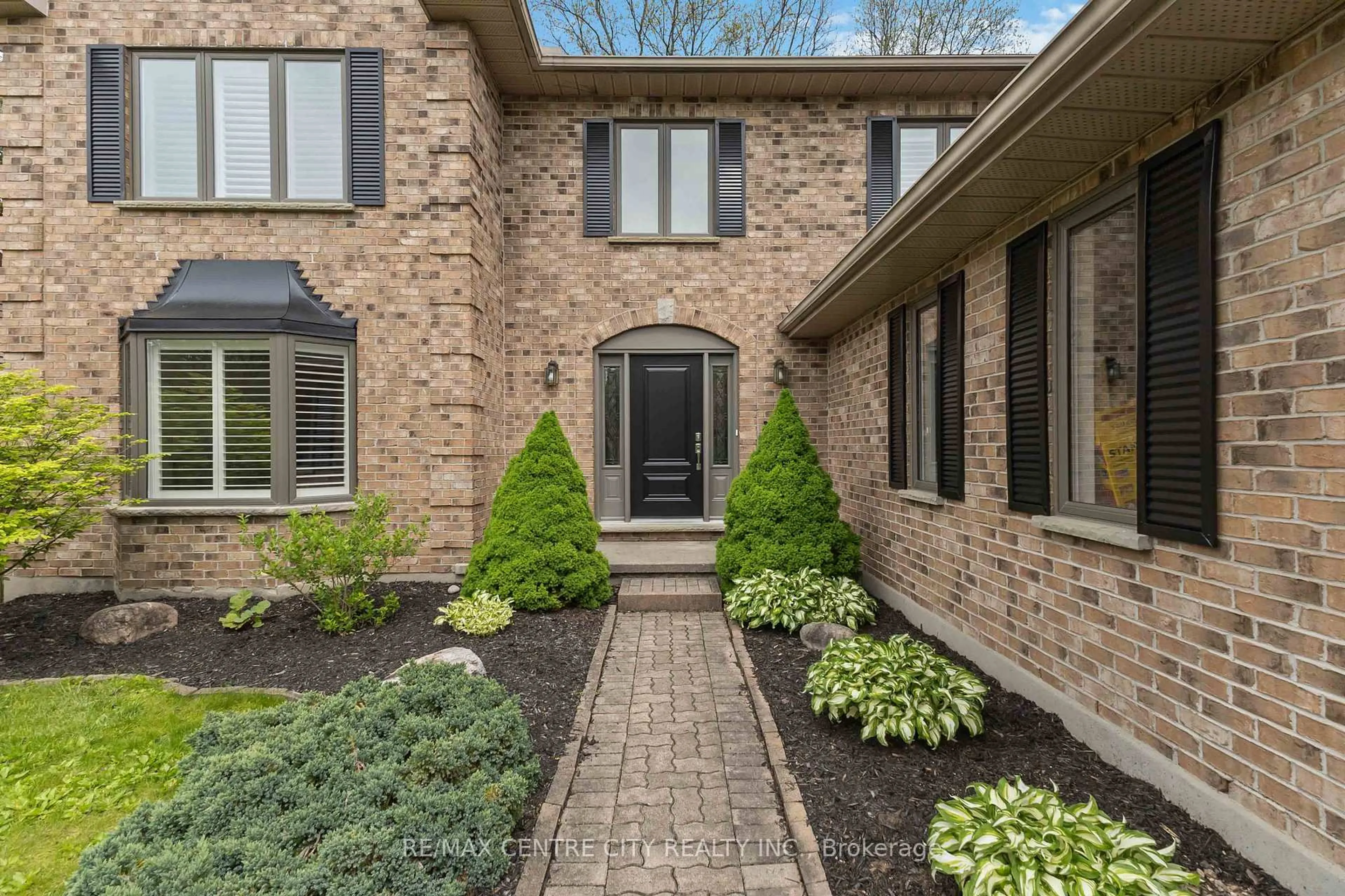 Home with brick exterior material, street for 83 Bracebridge Crt, London North Ontario N5X 3V2