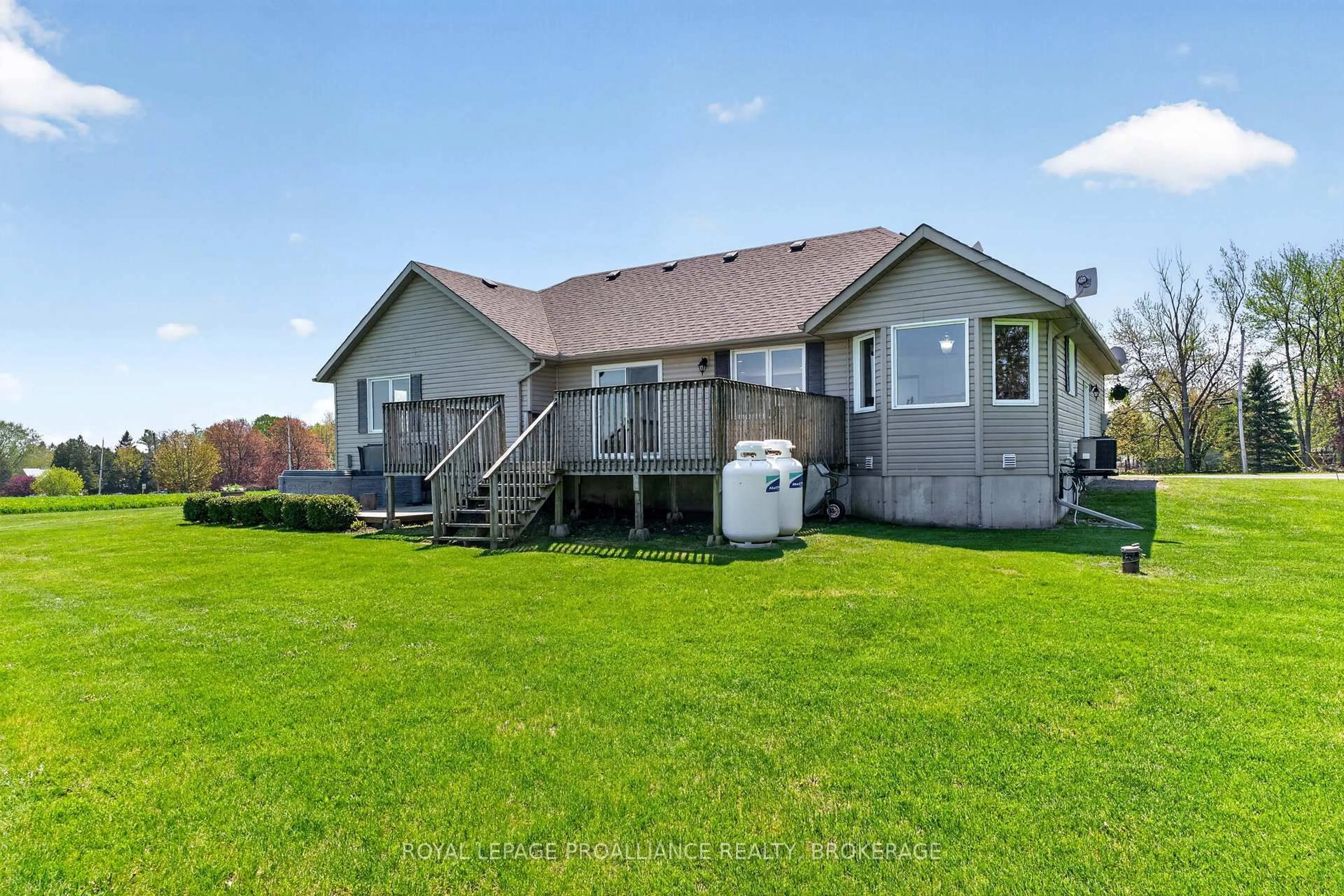 Unknown for 15268 County Road 21, Brighton Ontario K0K 1H0
