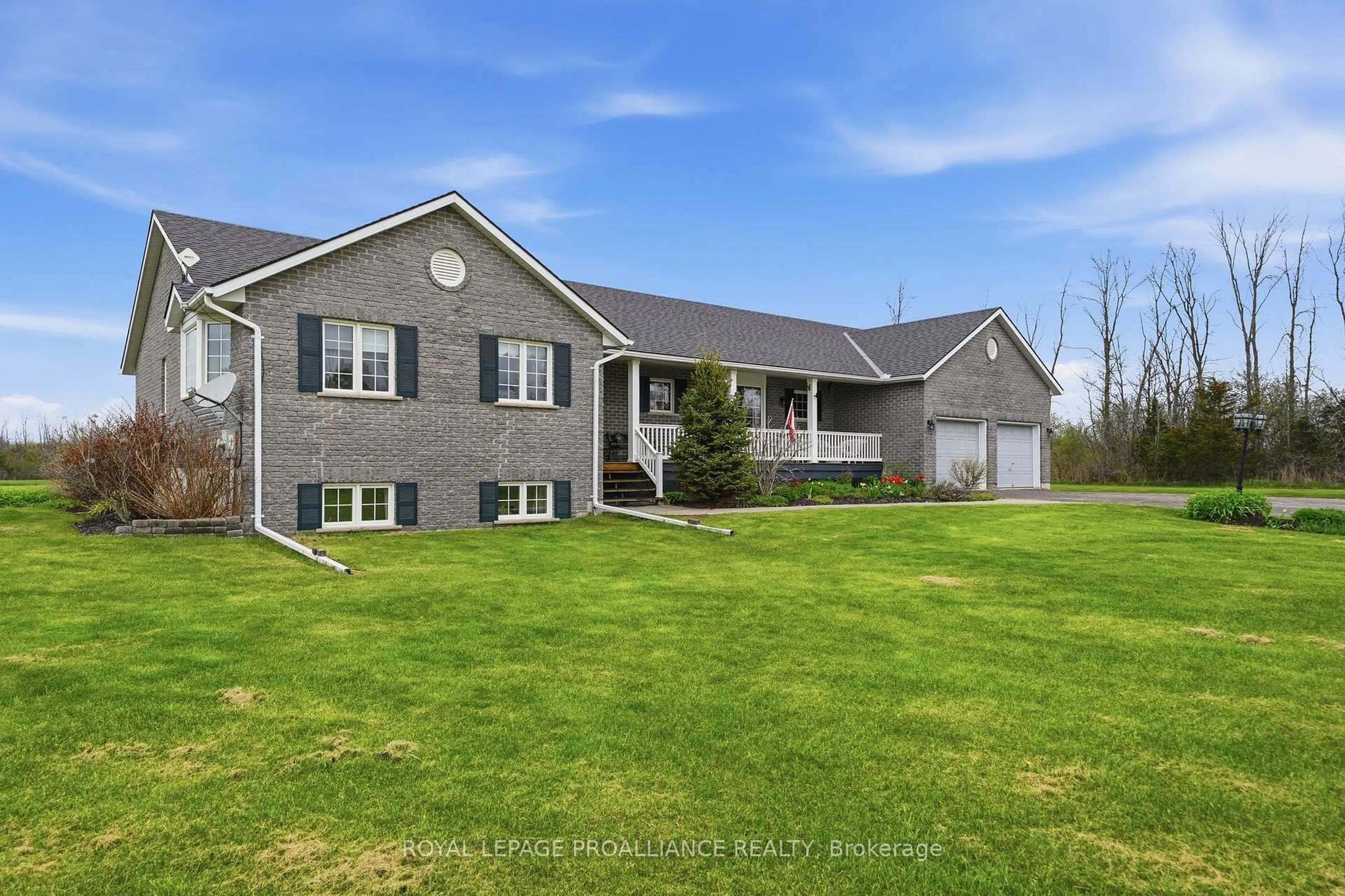 A pic from outside/outdoor area/front of a property/back of a property/a pic from drone, unknown for 1489 Airport Pkwy, Tyendinaga Ontario K8N 4Z6