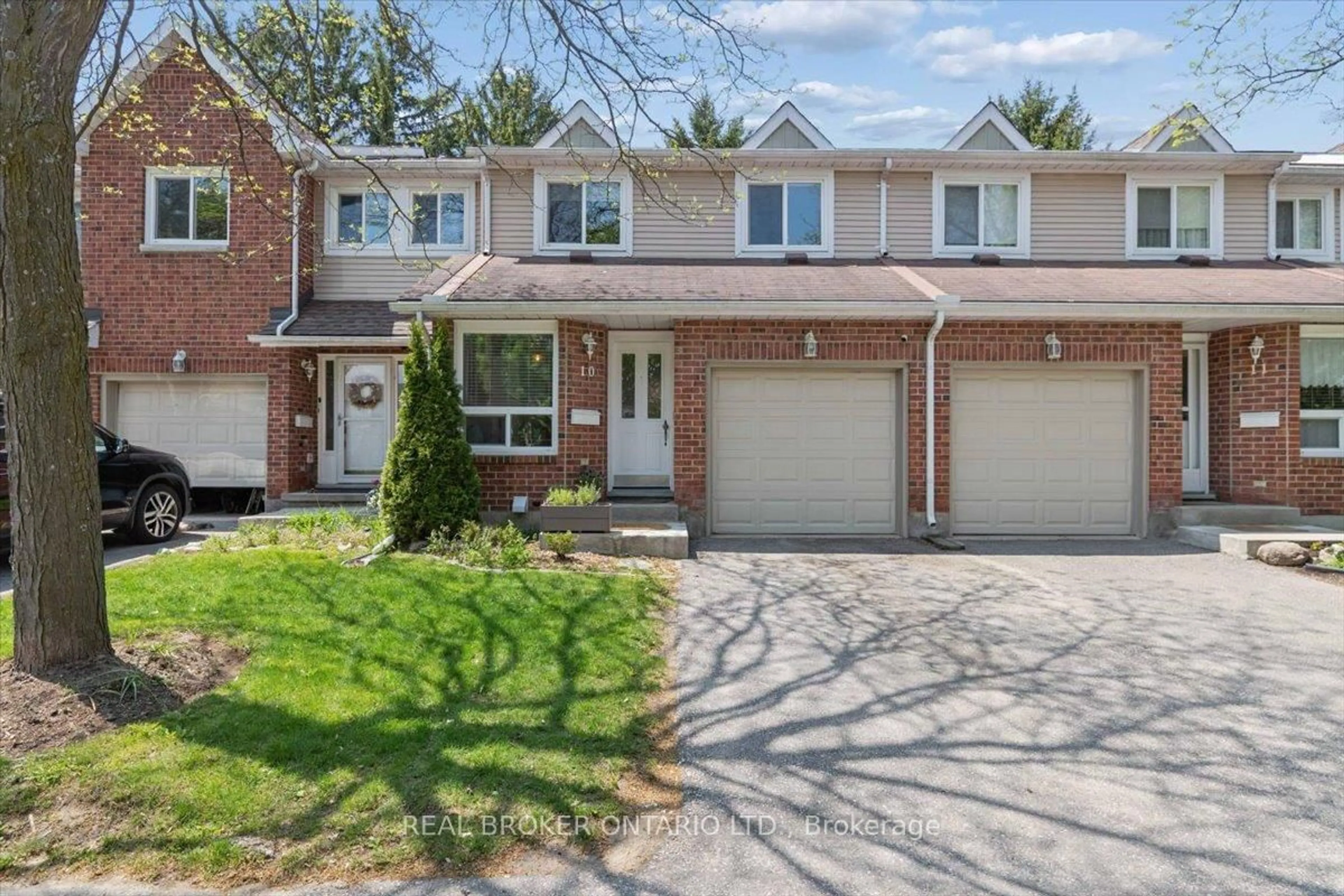 Home with brick exterior material, street for 180 Highland Cres #10, Kitchener Ontario N2M 5K5