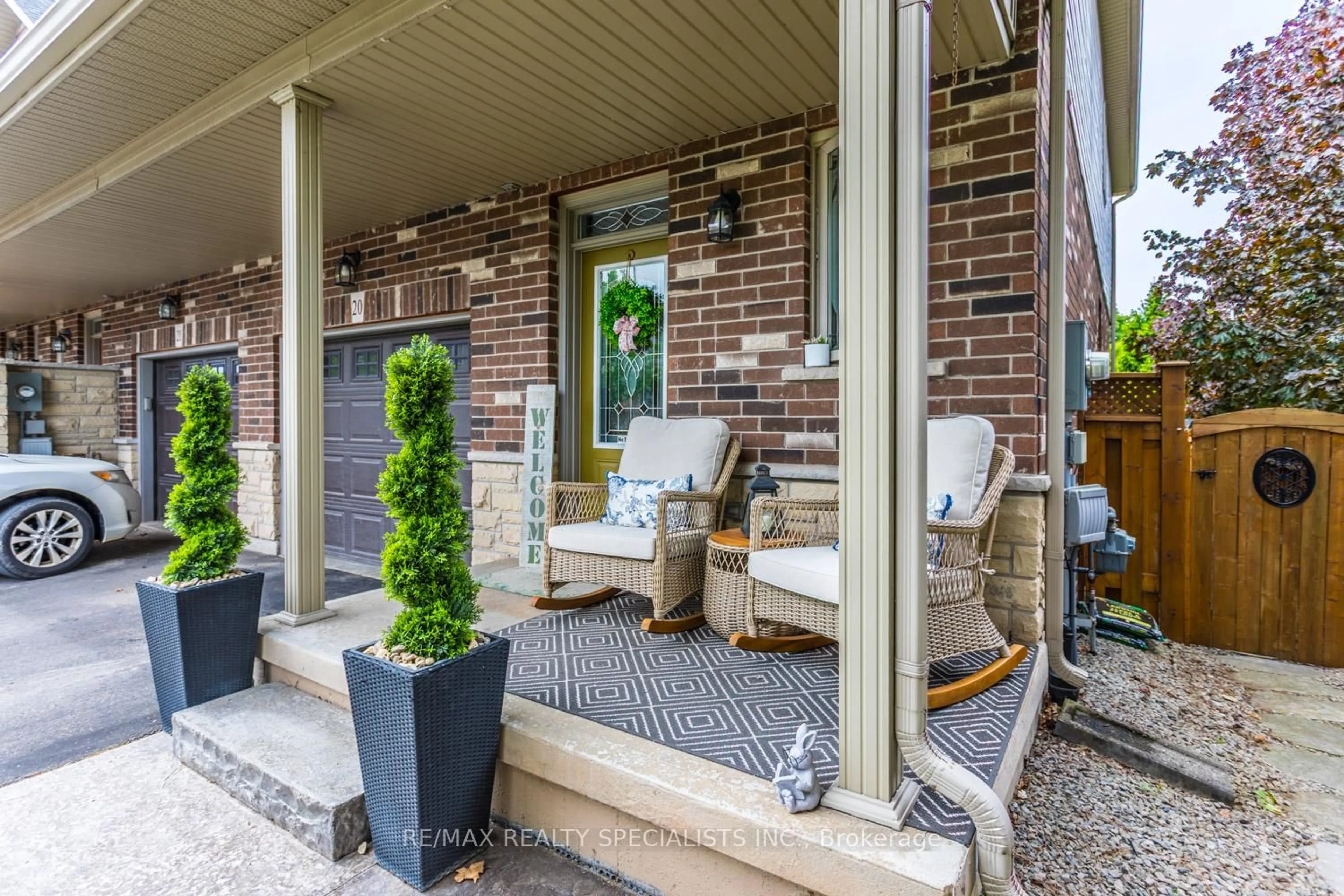 Unknown for 380 Lake St #20, Grimsby Ontario L3M 0E8