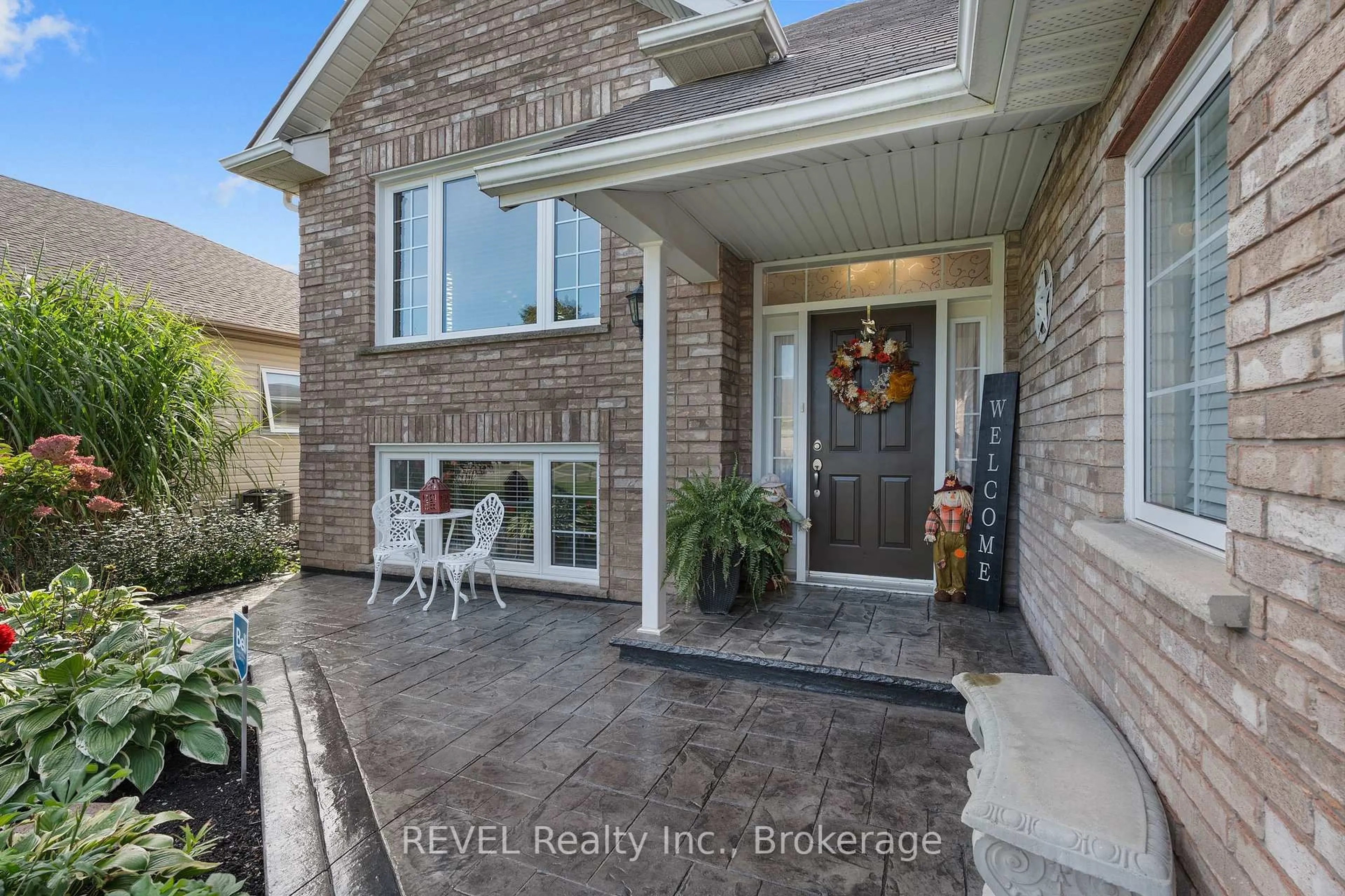 Unknown for 130 Loretta Dr, Niagara-on-the-Lake Ontario L0S 1T0