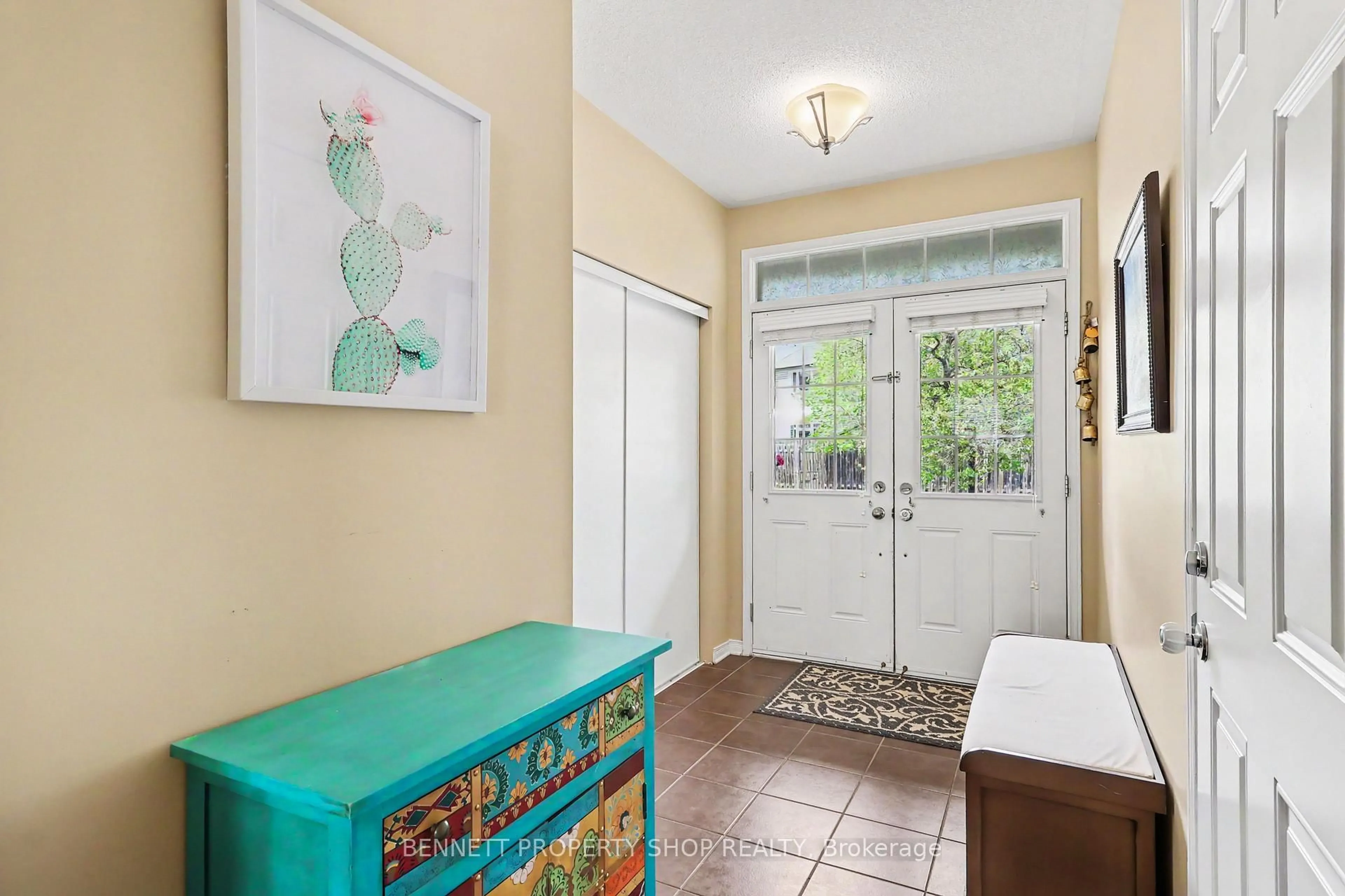 Indoor entryway for 183 Destiny Private, Ottawa Ontario K4A 0K6