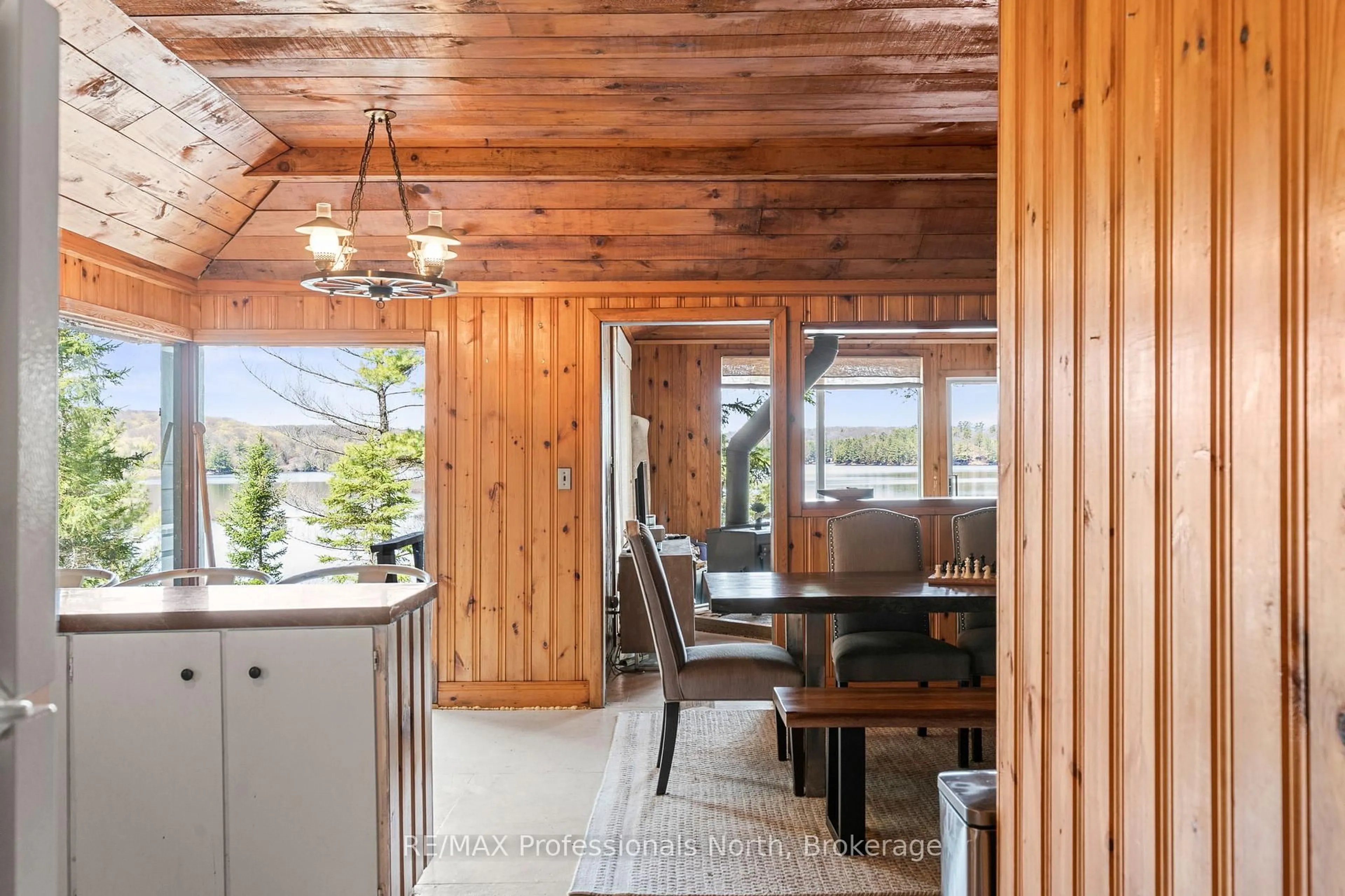 Dining room, wood/laminate floor for 11443 KUSHOG NORTH WAO, Algonquin Highlands Ontario K0M 1J2