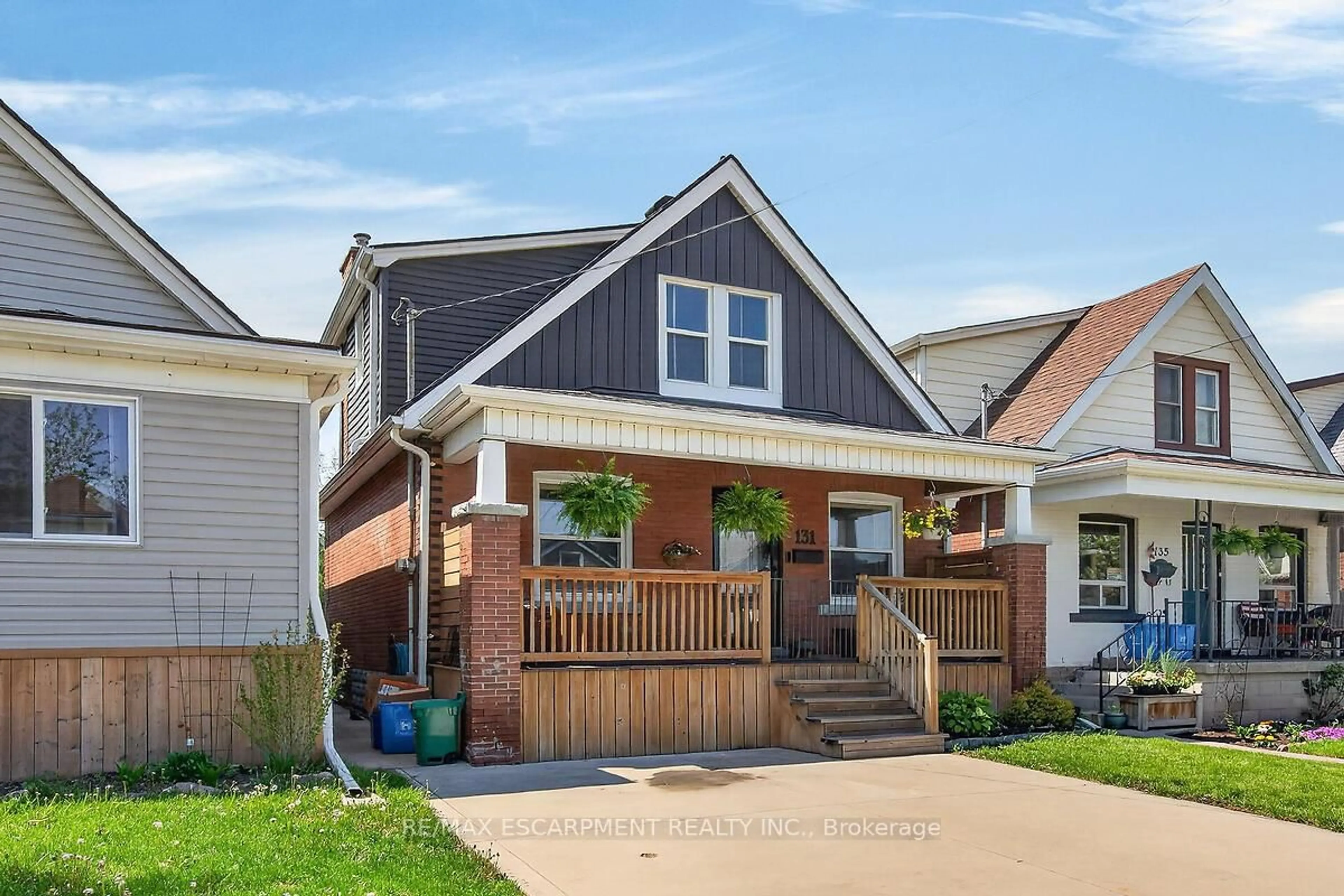 Home with brick exterior material, street for 131 Garside Ave, Hamilton Ontario L8H 4W5