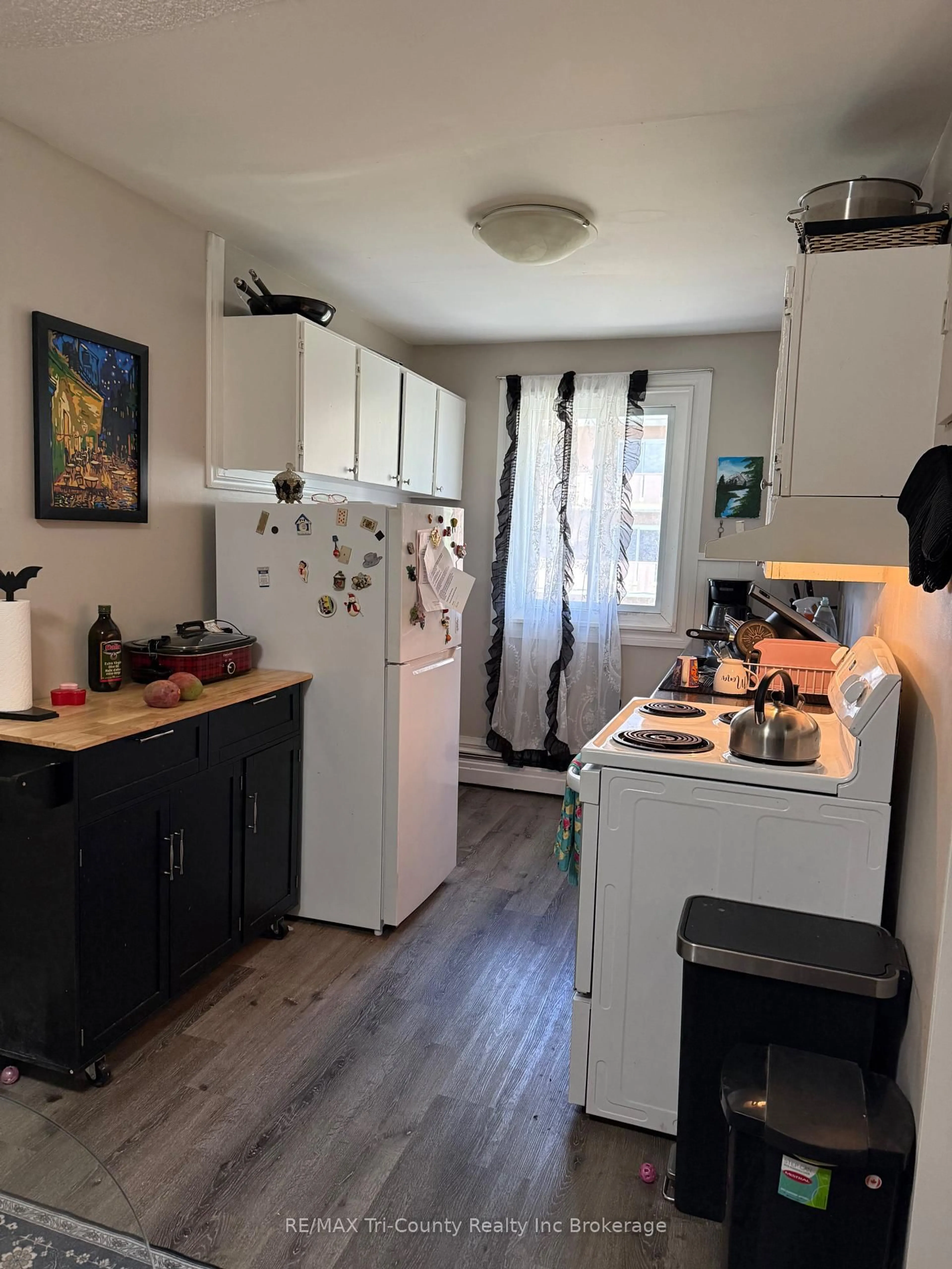 Unknown for 191 Lisgar Ave #301, Tillsonburg Ontario N4G 3L5