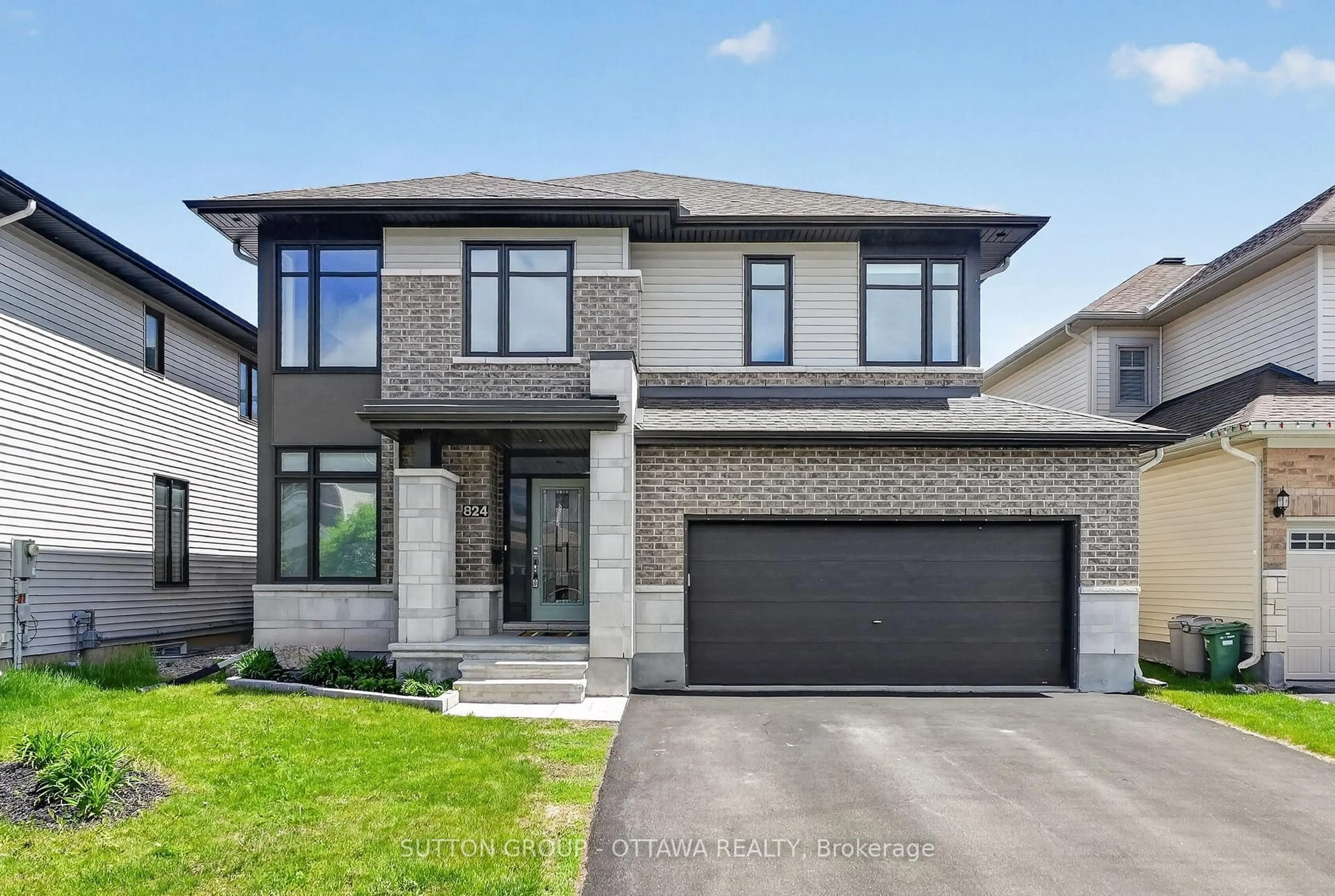 Home with brick exterior material, street for 824 CONTOUR St, Ottawa Ontario K1W 1G2