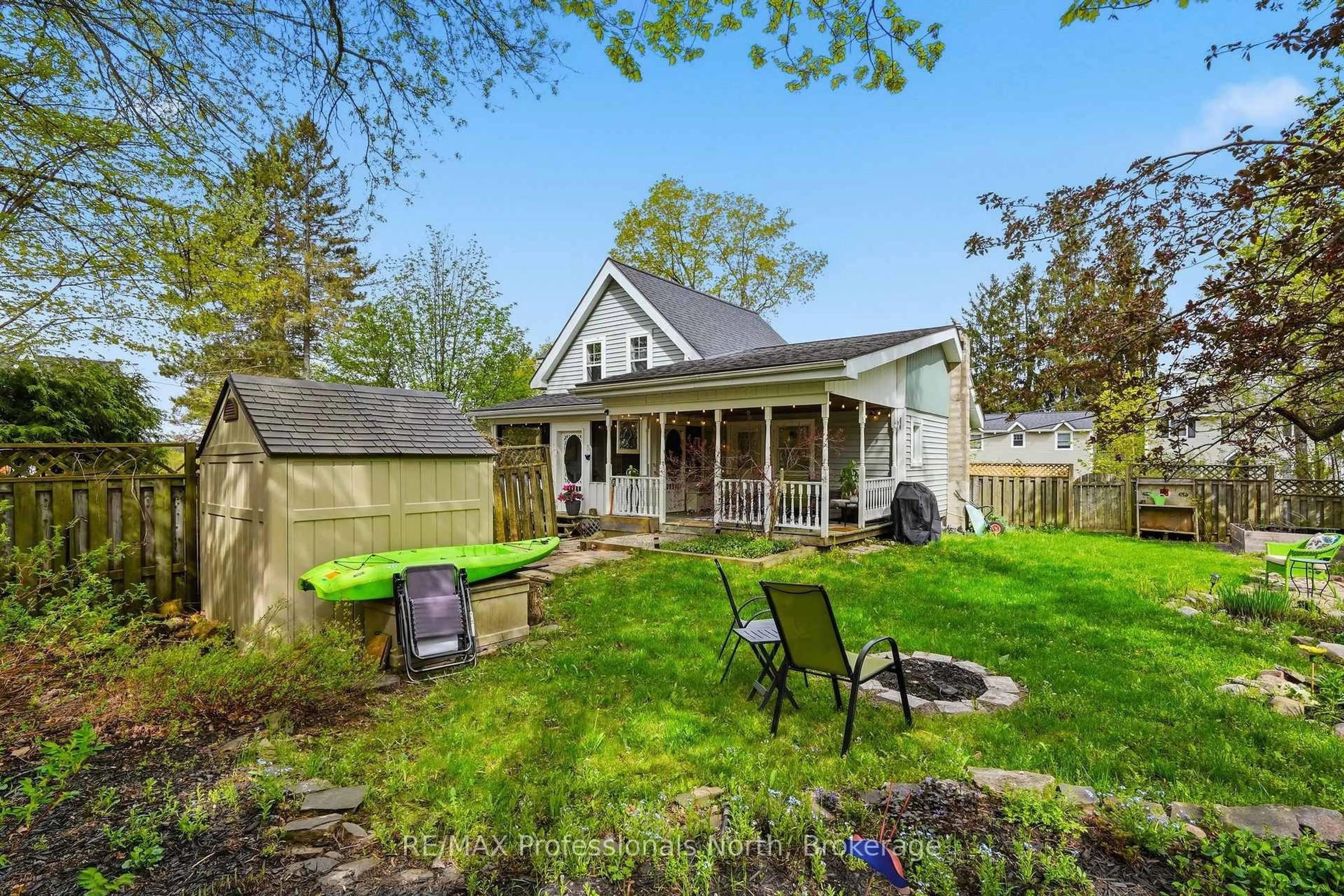 Patio, street for 67 YOUNG St, Bracebridge Ontario P1L 1G7