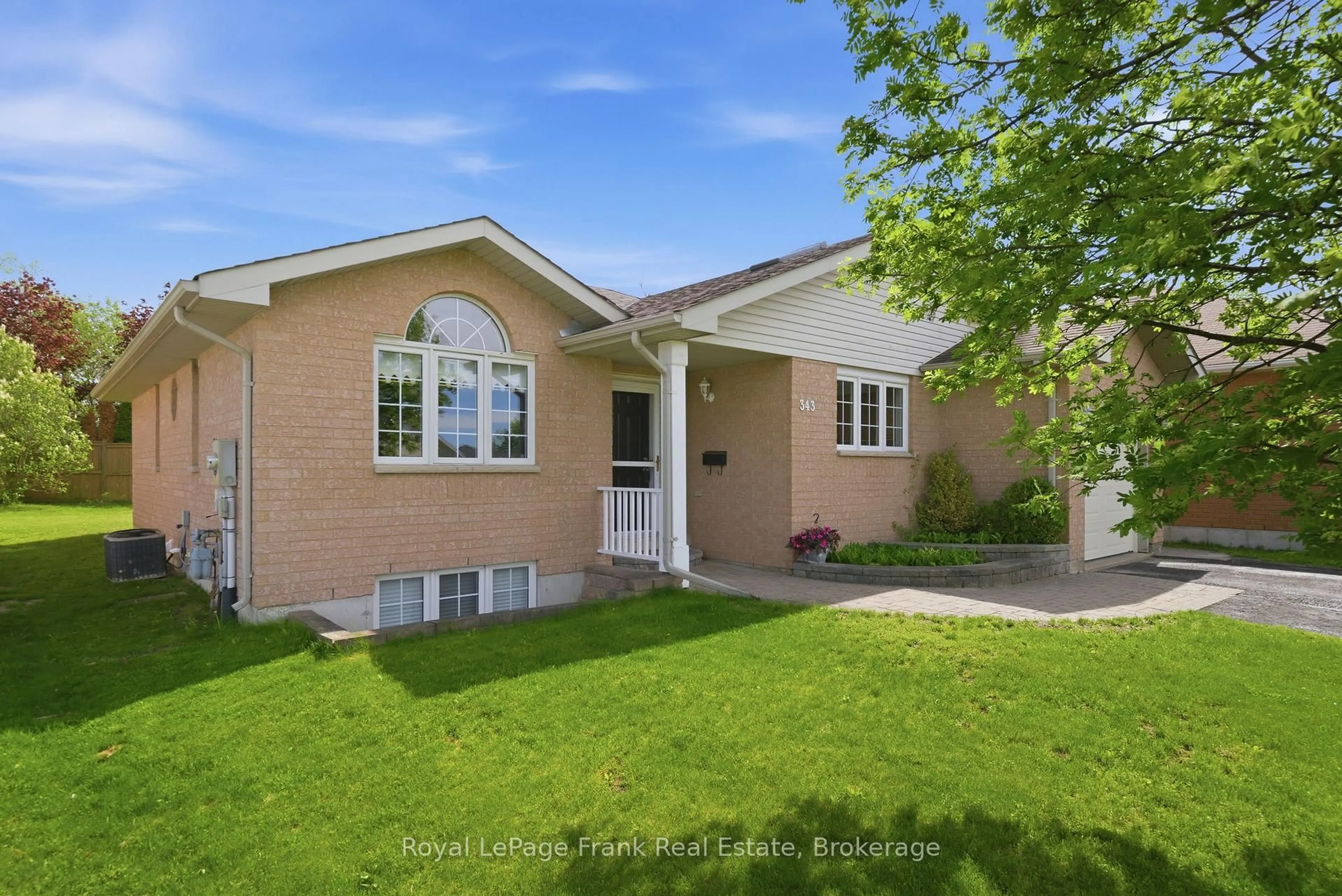 Home with vinyl exterior material, street for 343 Mary St, Kawartha Lakes Ontario K9V 6J9
