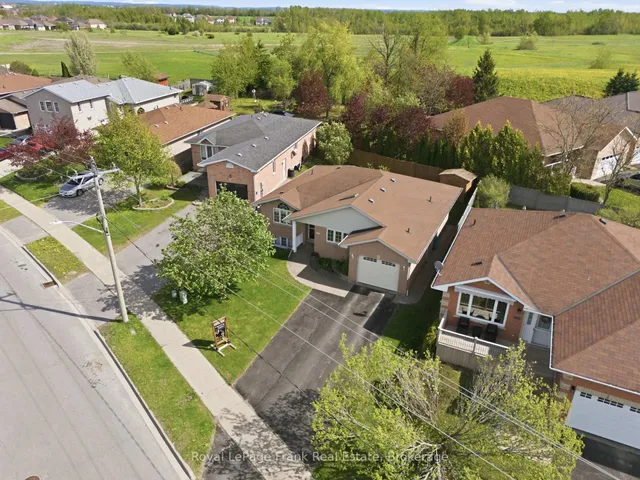 343 Mary St, Kawartha Lakes 3