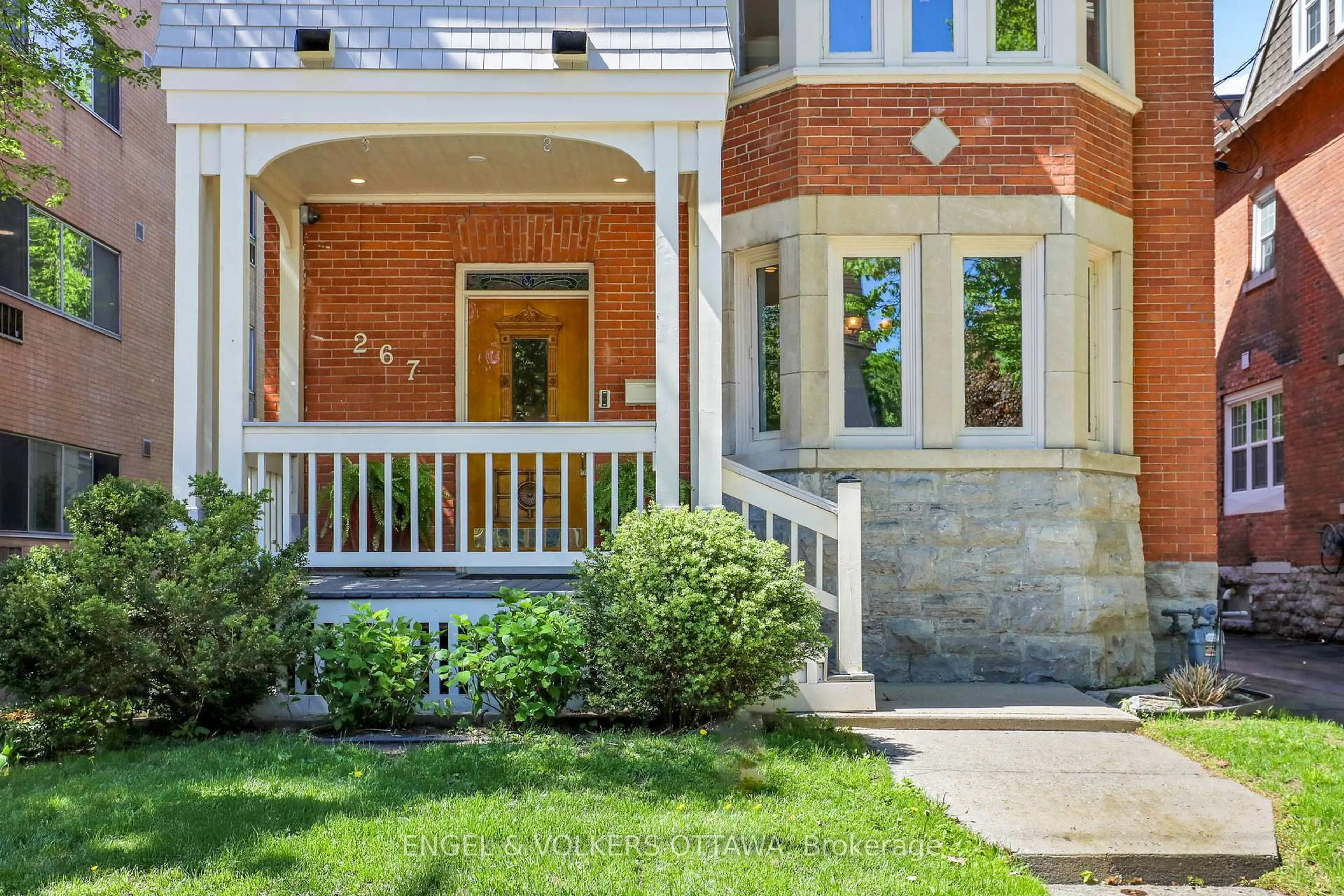 Home with brick exterior material, street for 267 Stewart St, Ottawa Ontario K1N 6K3
