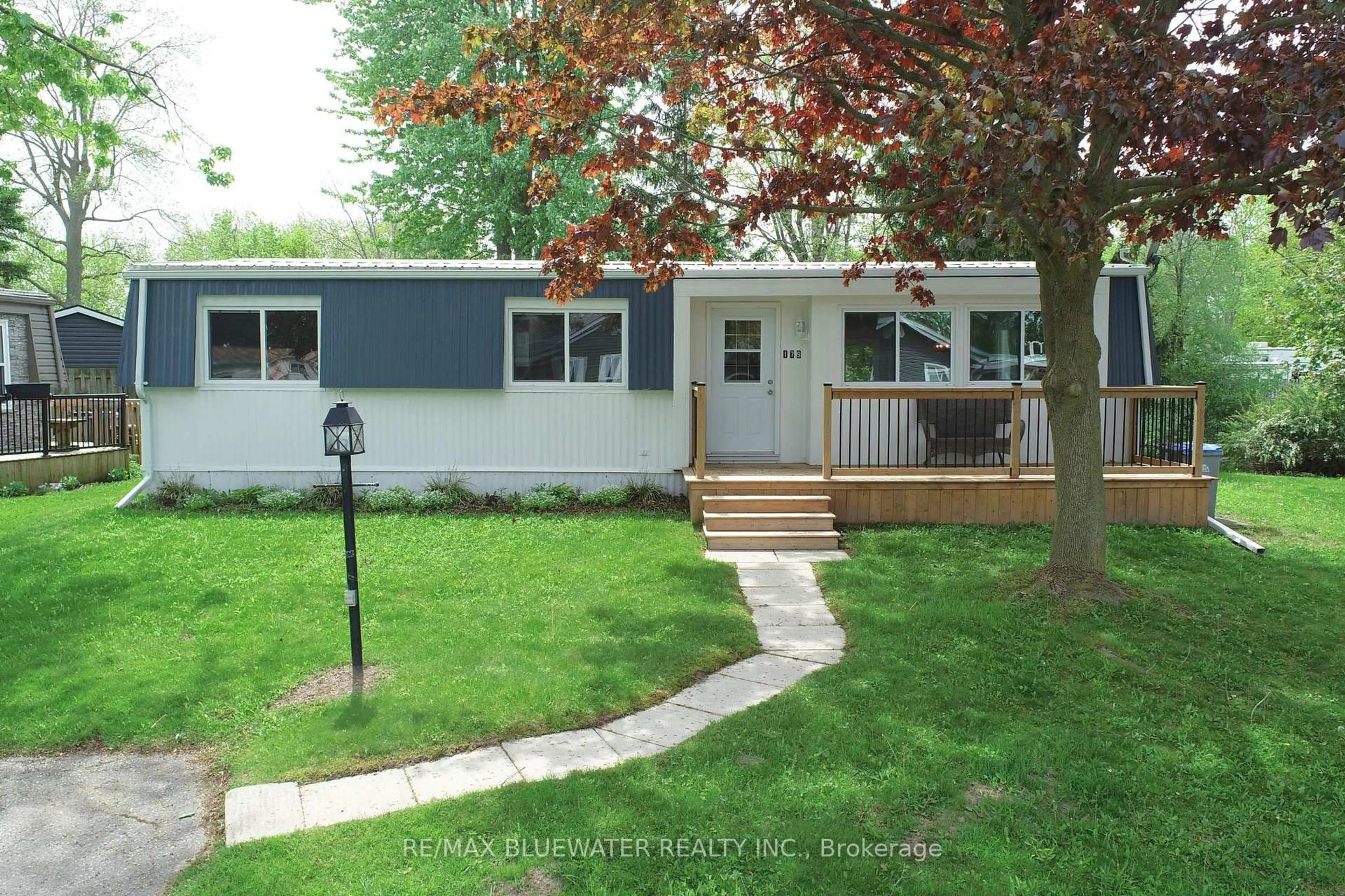 Home with vinyl exterior material, street for 179 Pebble Beach Pkwy, South Huron Ontario N0M 1T0