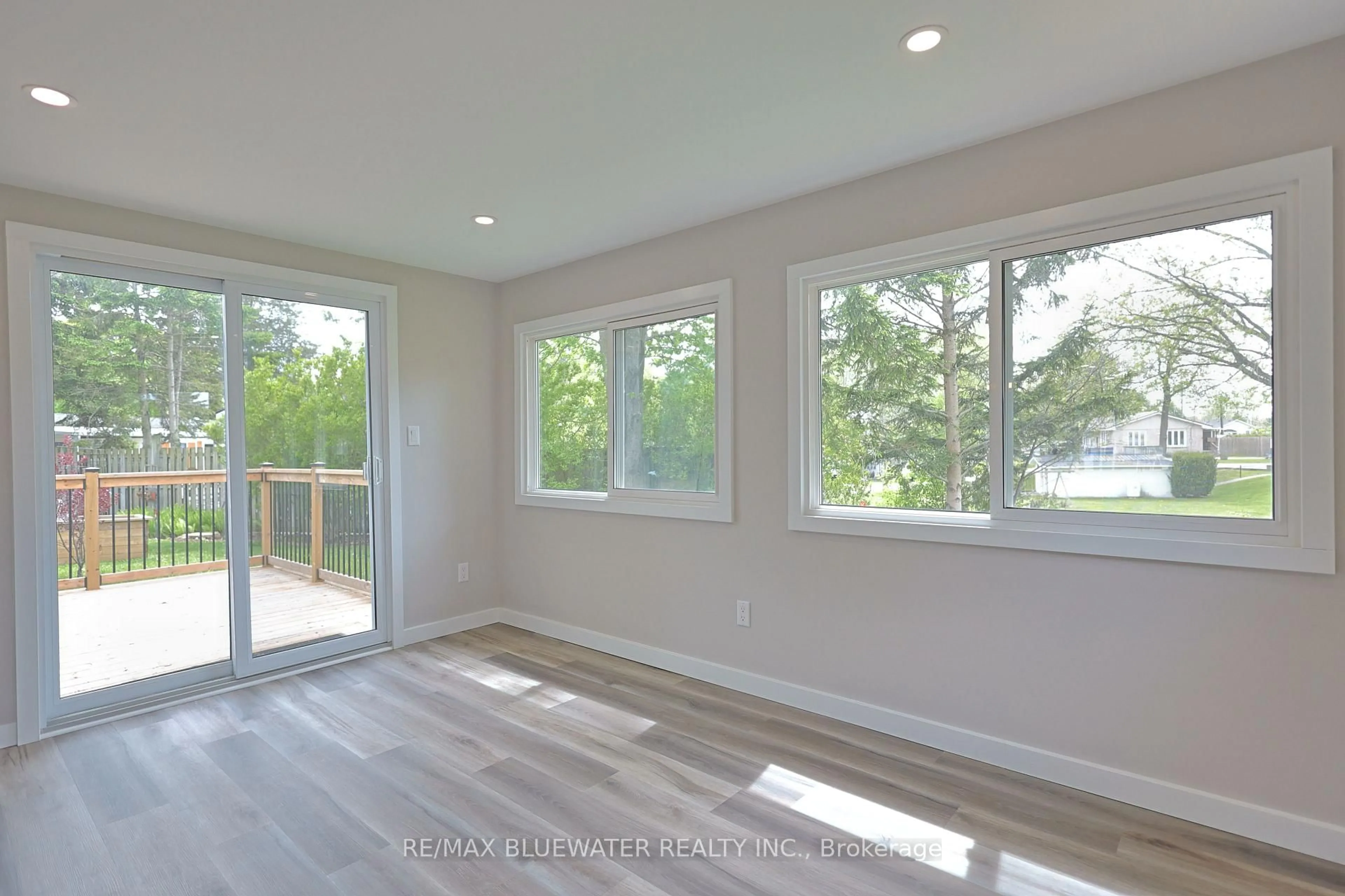 A pic of a room for 179 Pebble Beach Pkwy, South Huron Ontario N0M 1T0