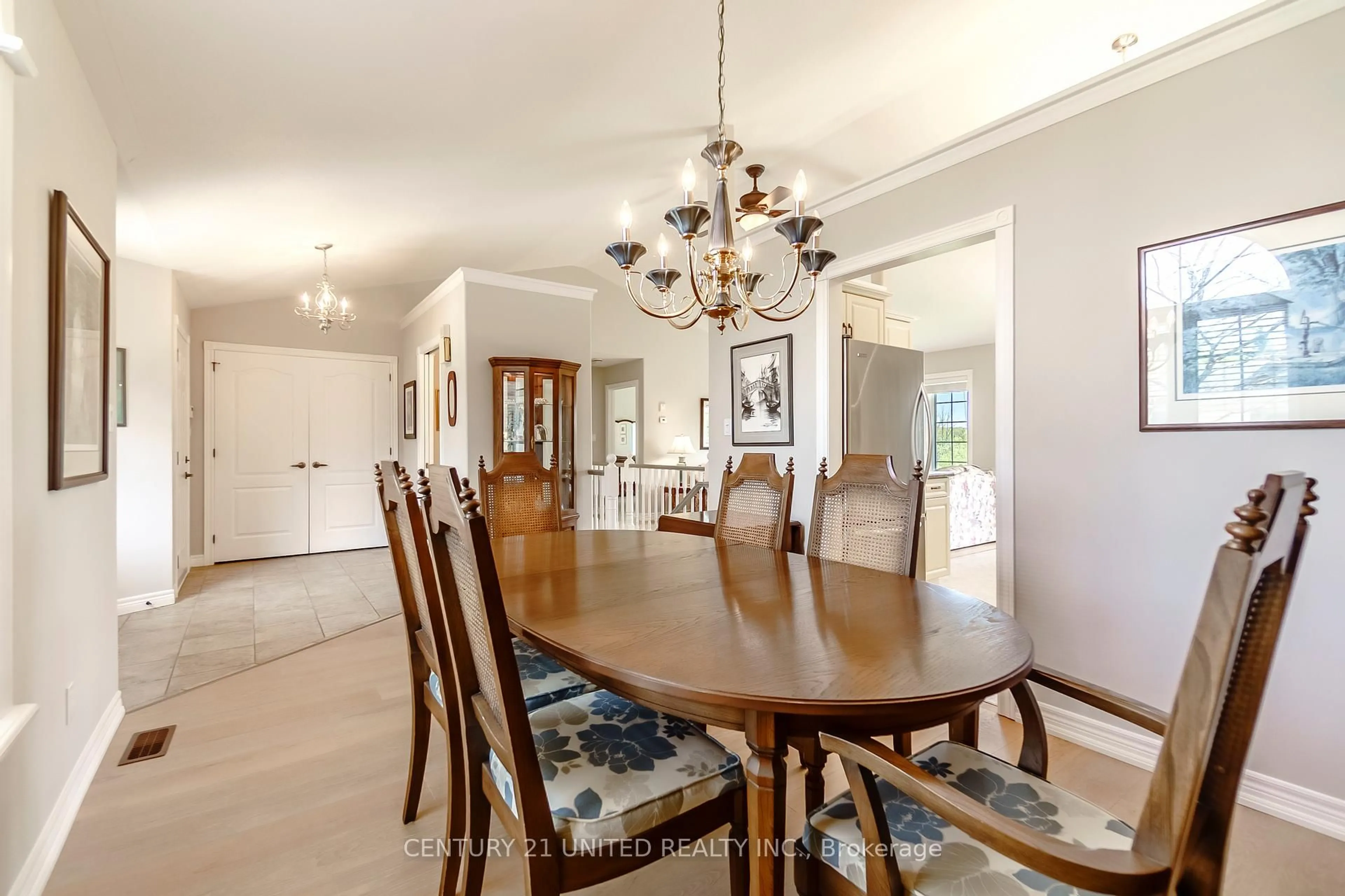 Dining room, unknown for 227 Carnegie Ave #16, Peterborough Ontario K9L 0B3