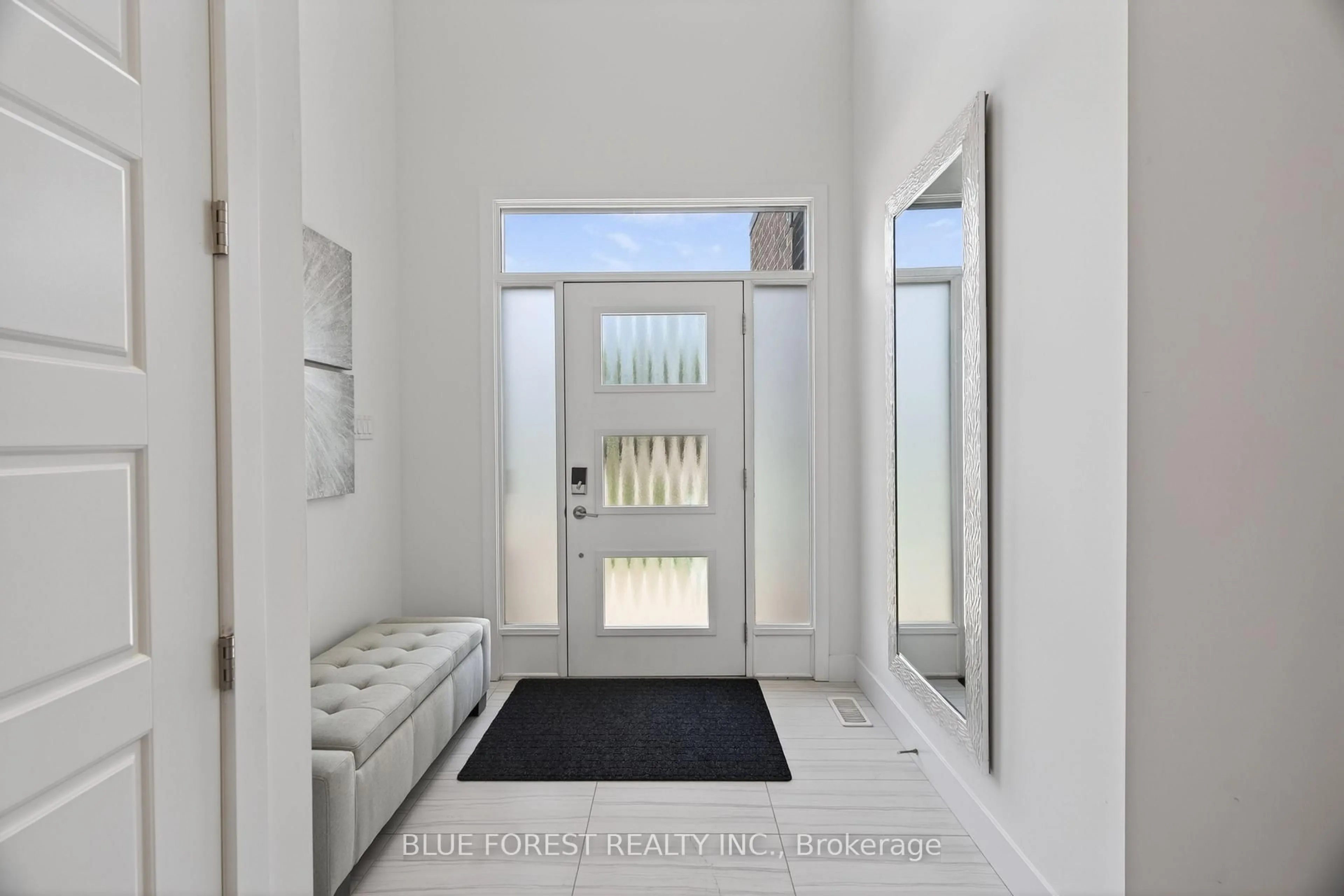 Indoor entryway for 1365 Sandbar St, London North Ontario N6G 0V4