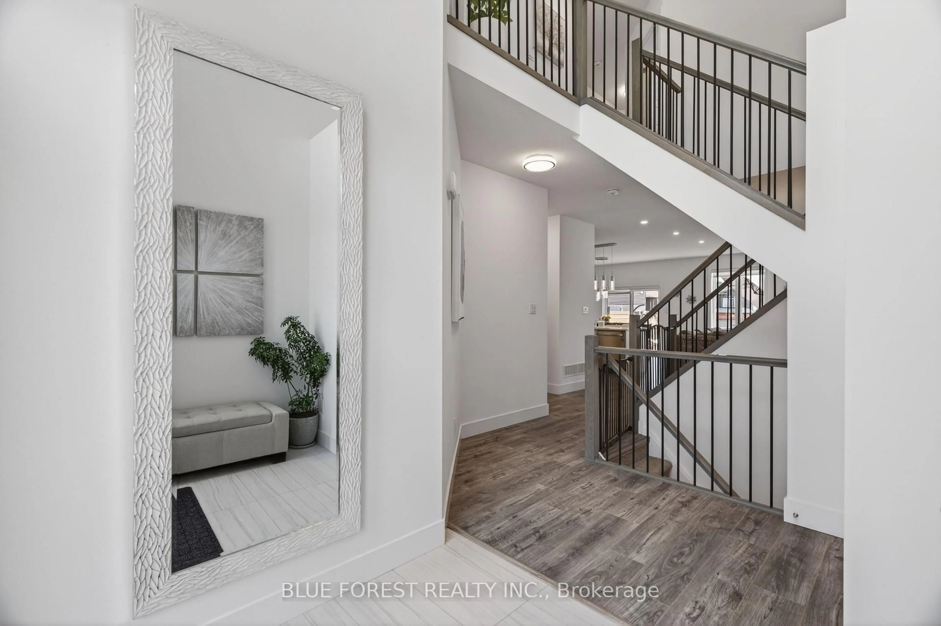 Indoor entryway for 1365 Sandbar St, London North Ontario N6G 0V4