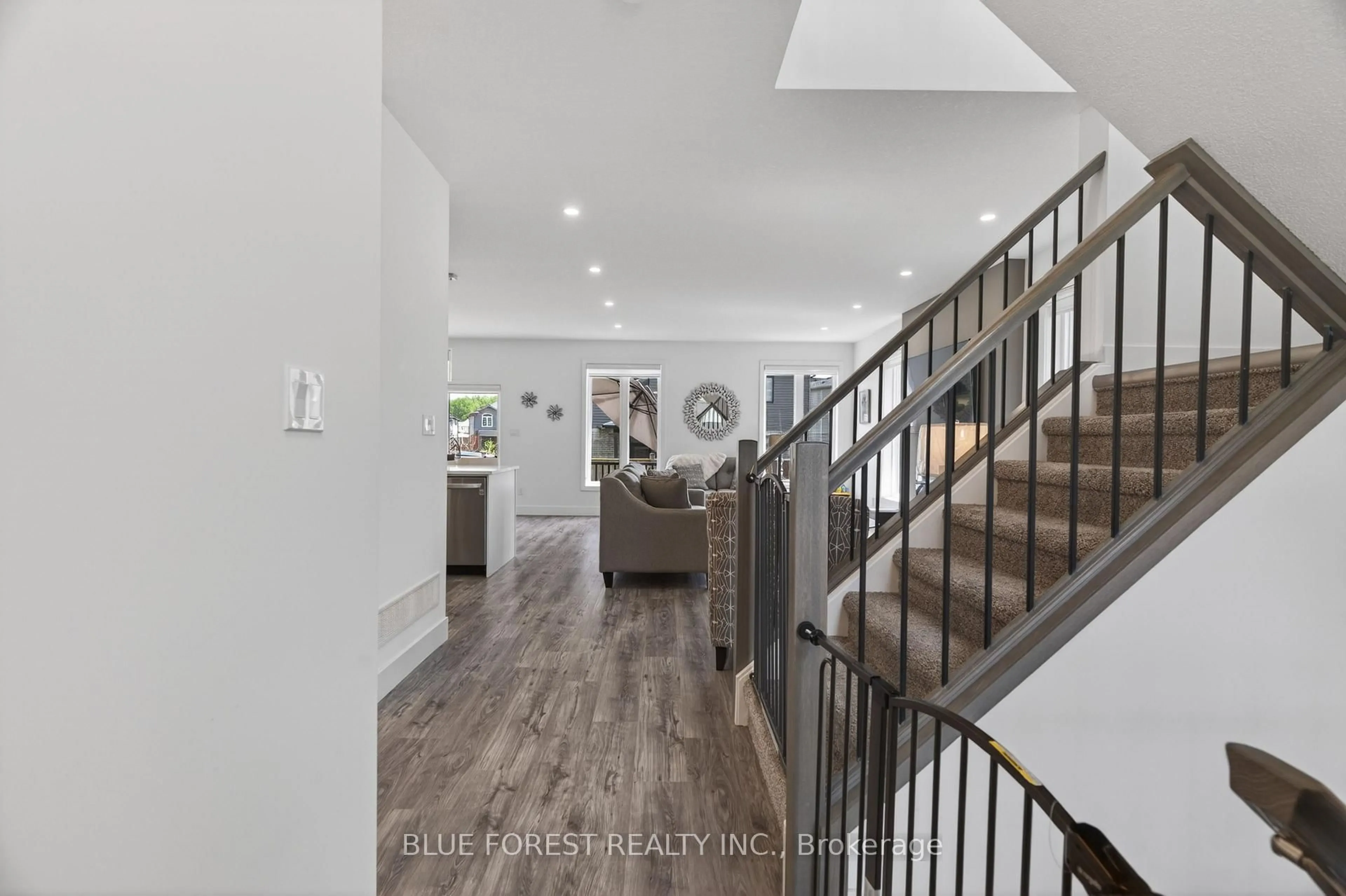 Indoor entryway for 1365 Sandbar St, London North Ontario N6G 0V4