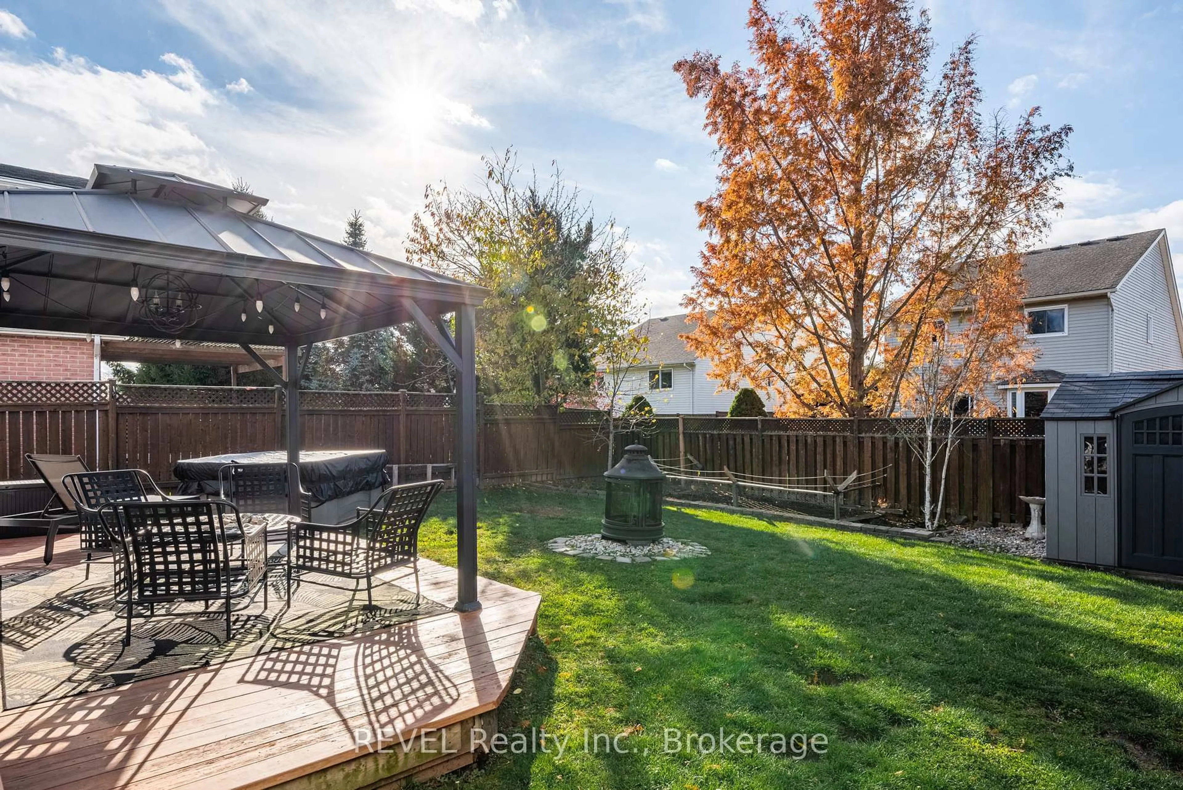 Patio, unknown for 259 VANSICKLE Rd, St. Catharines Ontario L2S 2S9
