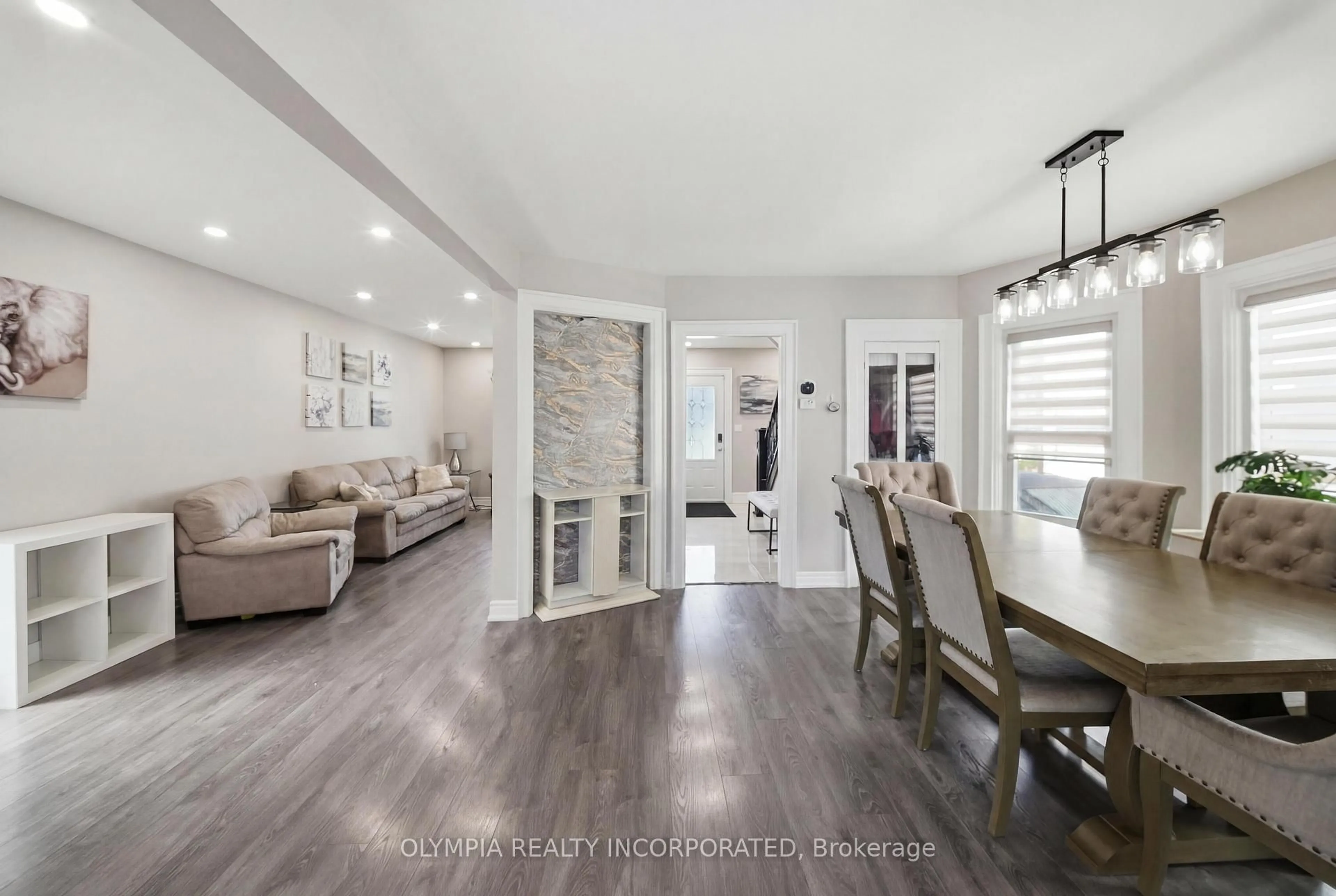 Open concept kitchen, unknown for 215 Dufferin St, Fort Erie Ontario L2A 2T7
