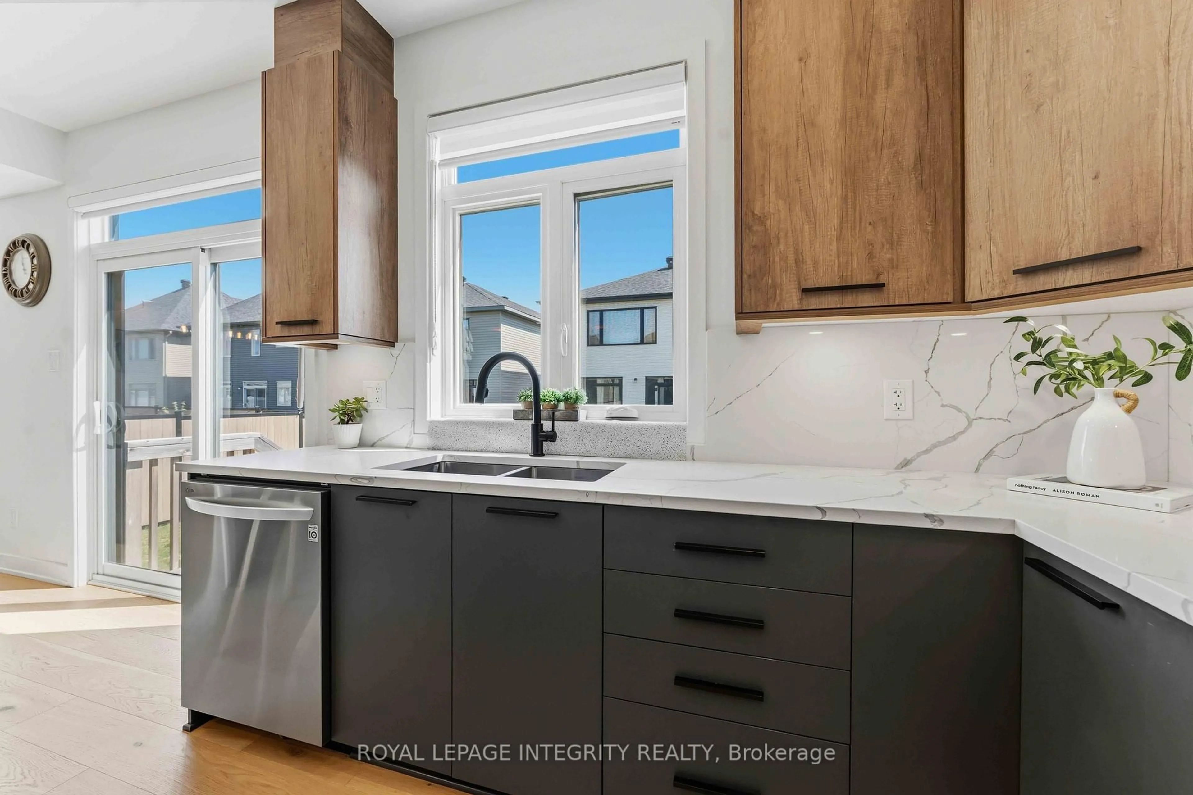 Open concept kitchen, unknown for 698 Odyssey Way, Ottawa Ontario K1T 0V3