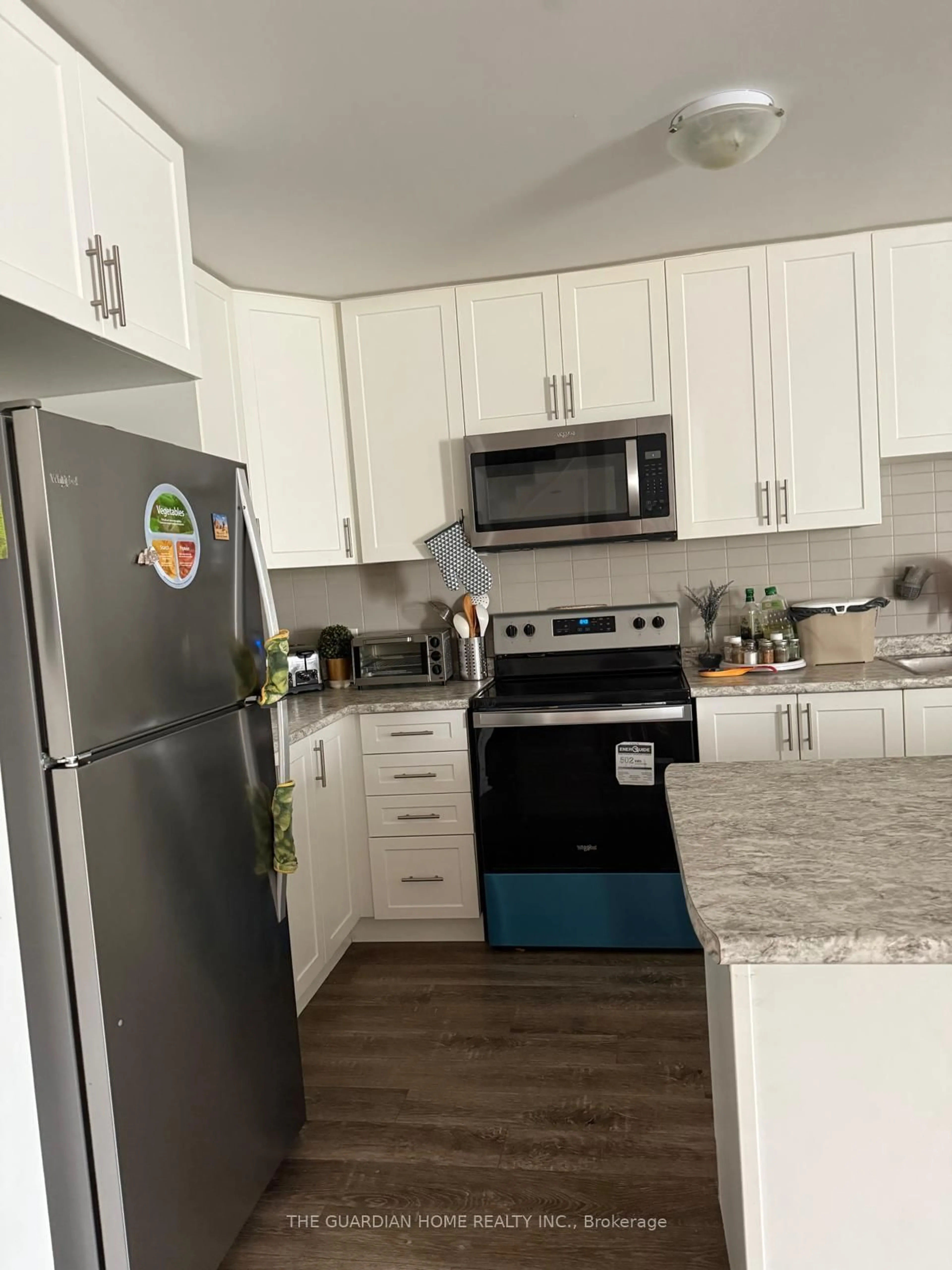 Standard kitchen, unknown for 77 Diana Ave #70, Brantford Ontario N3T 0R6