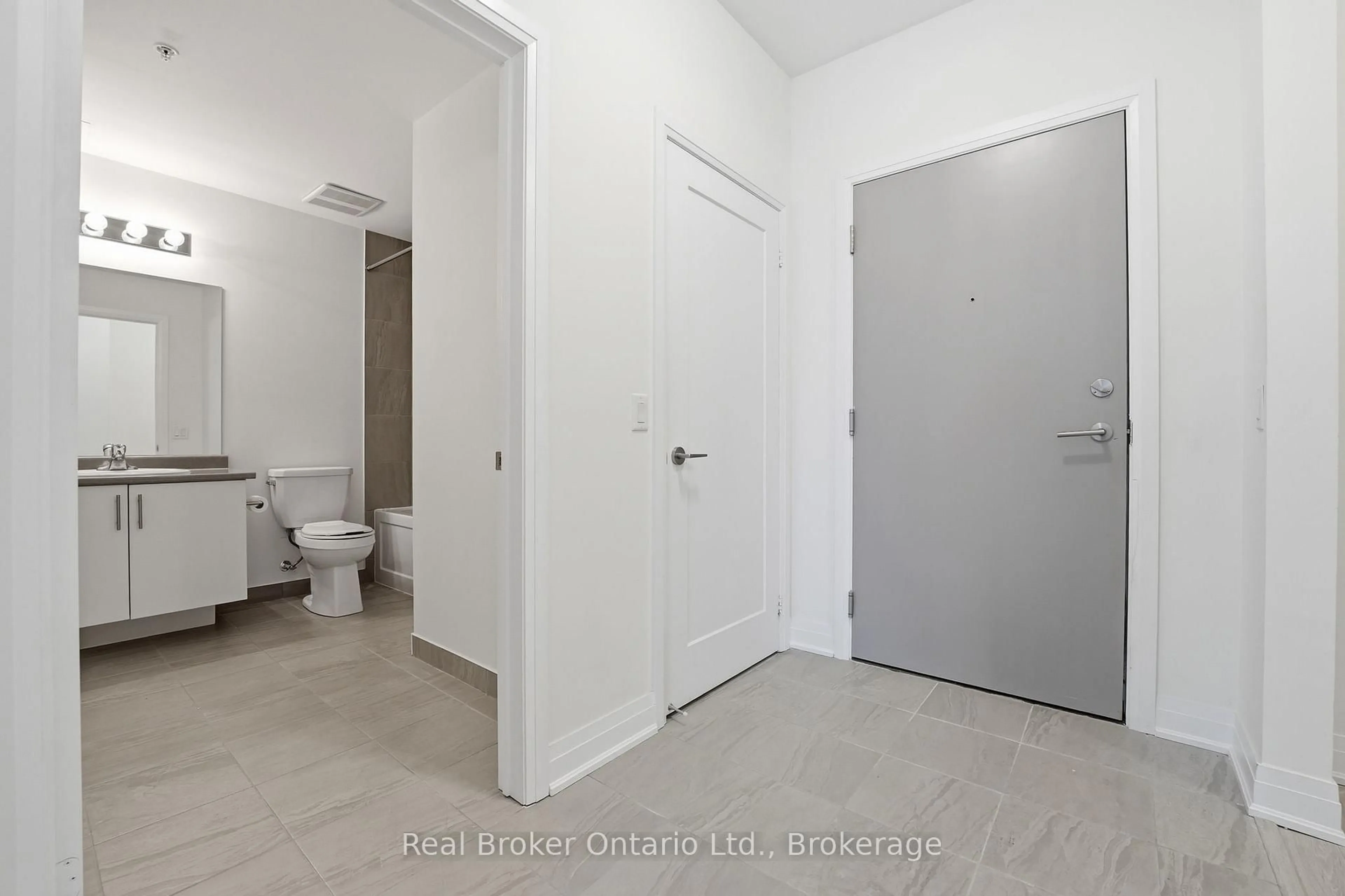 Unknown for 16 Concord Pl #642, Grimsby Ontario L3M 0J1