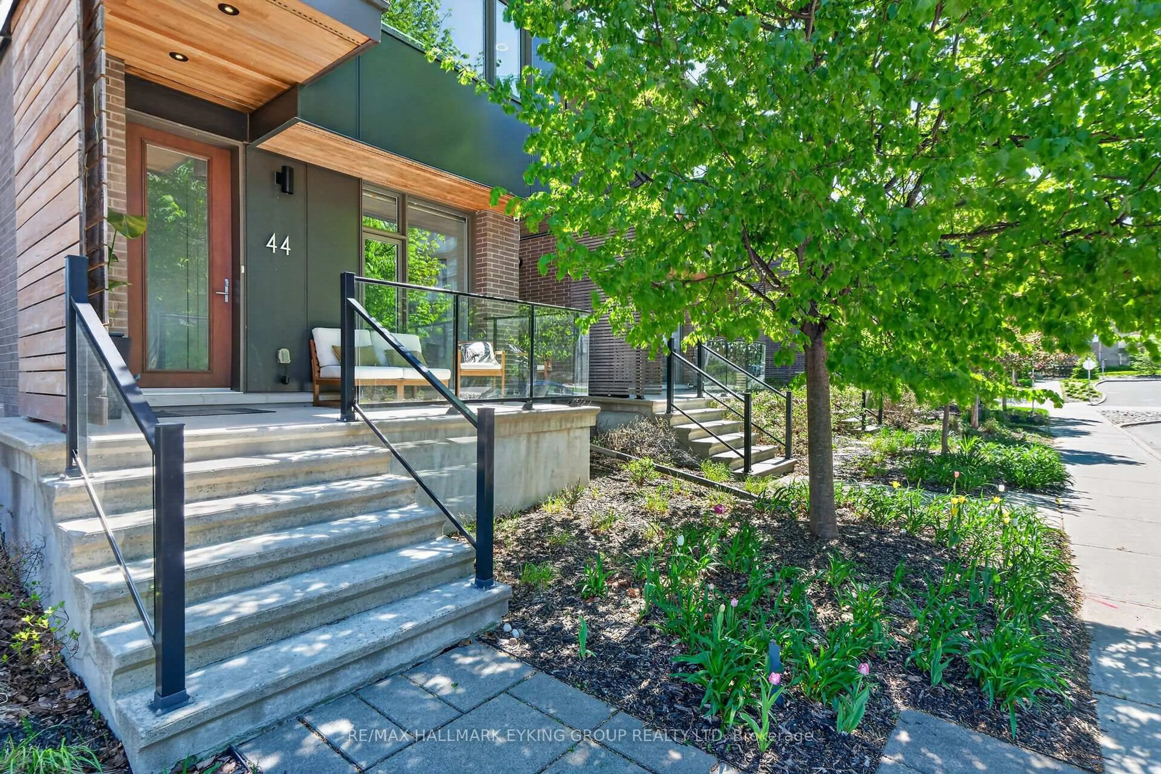 Unknown for 44 Telmon St, Ottawa Ontario K1S 5P7