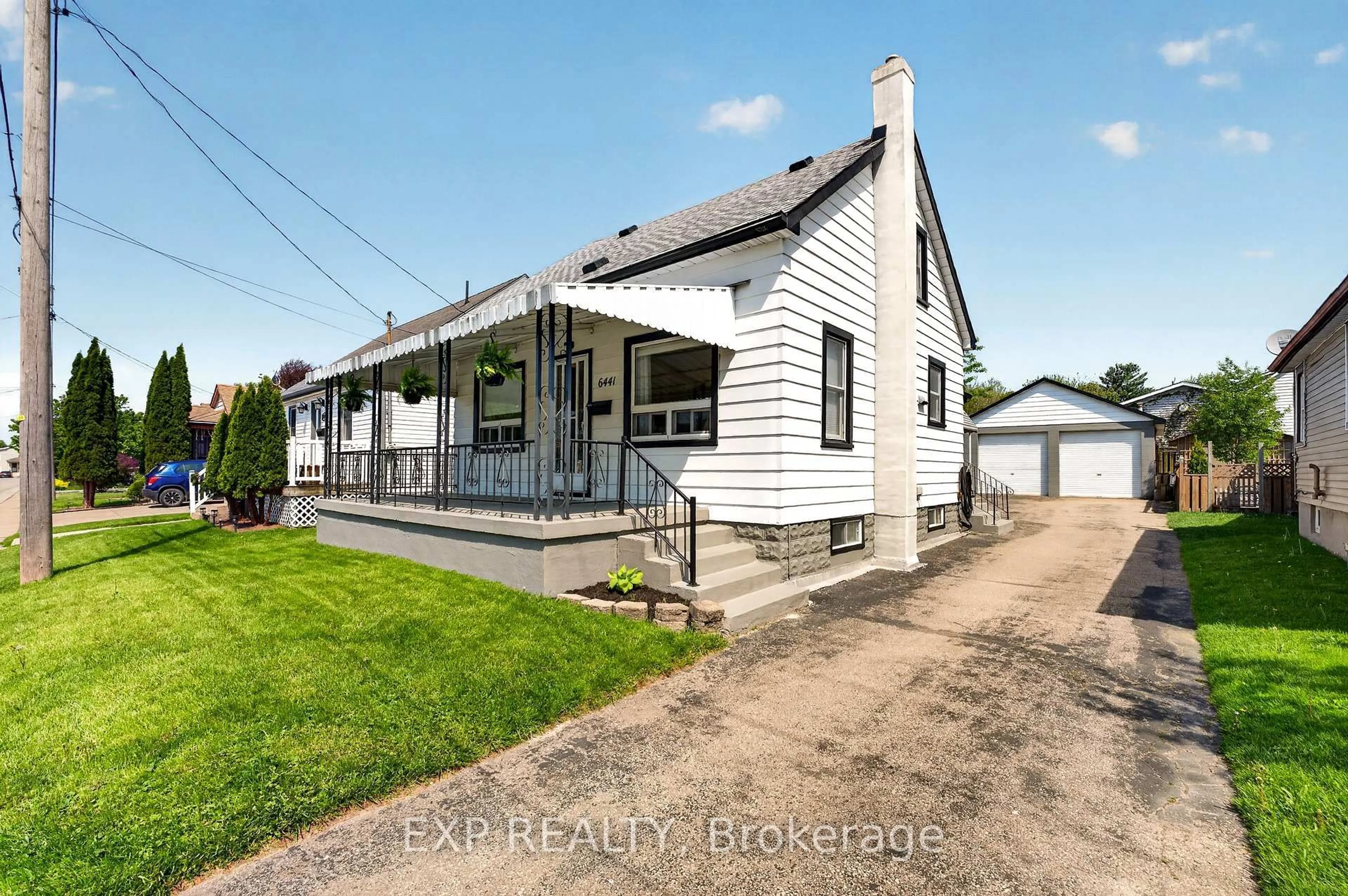 A pic from outside/outdoor area/front of a property/back of a property/a pic from drone, street for 6441 Monroe St, Niagara Falls Ontario L2G 2G9