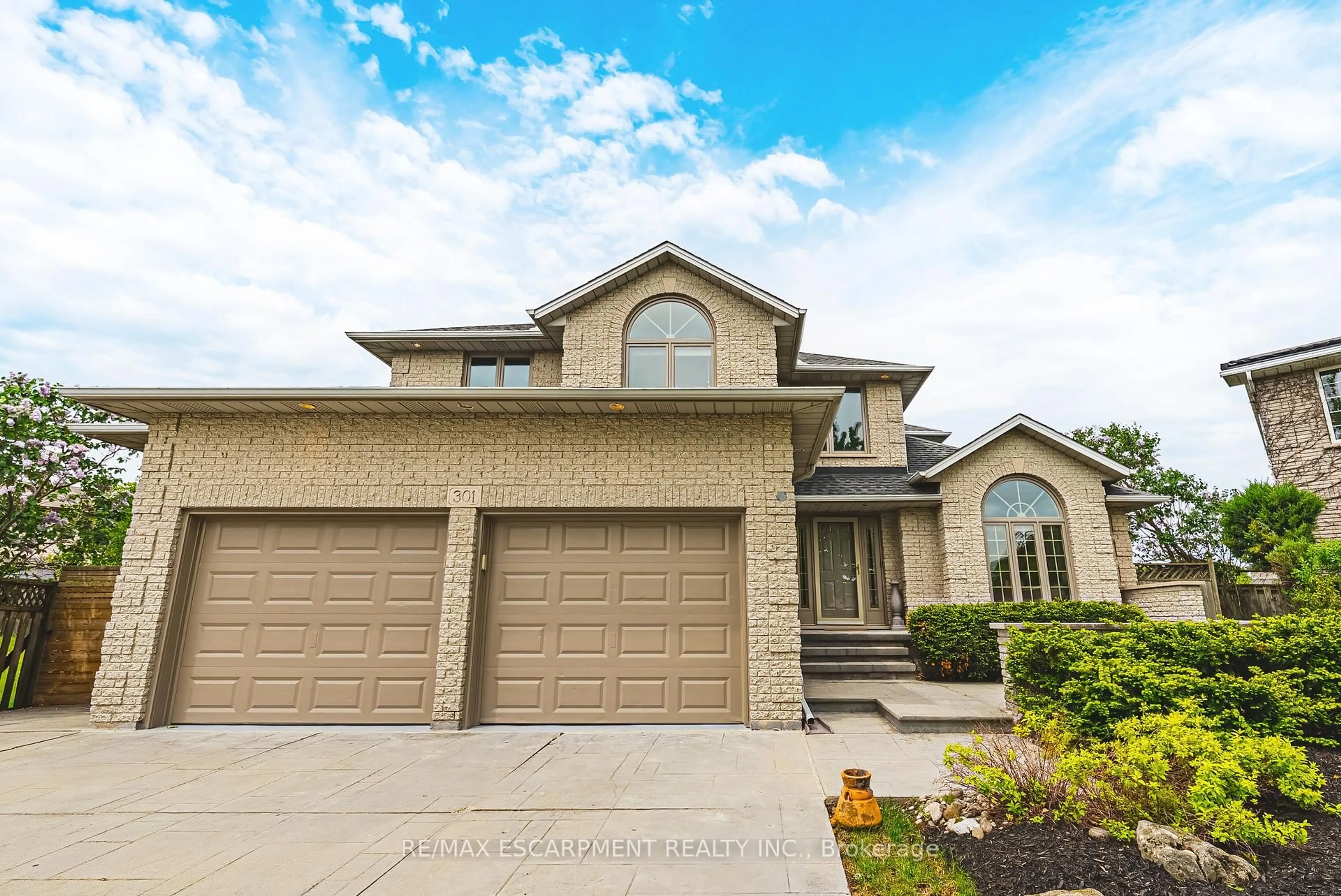 Home with brick exterior material, street for 301 Parkwood Cres, Hamilton Ontario L8V 5B5