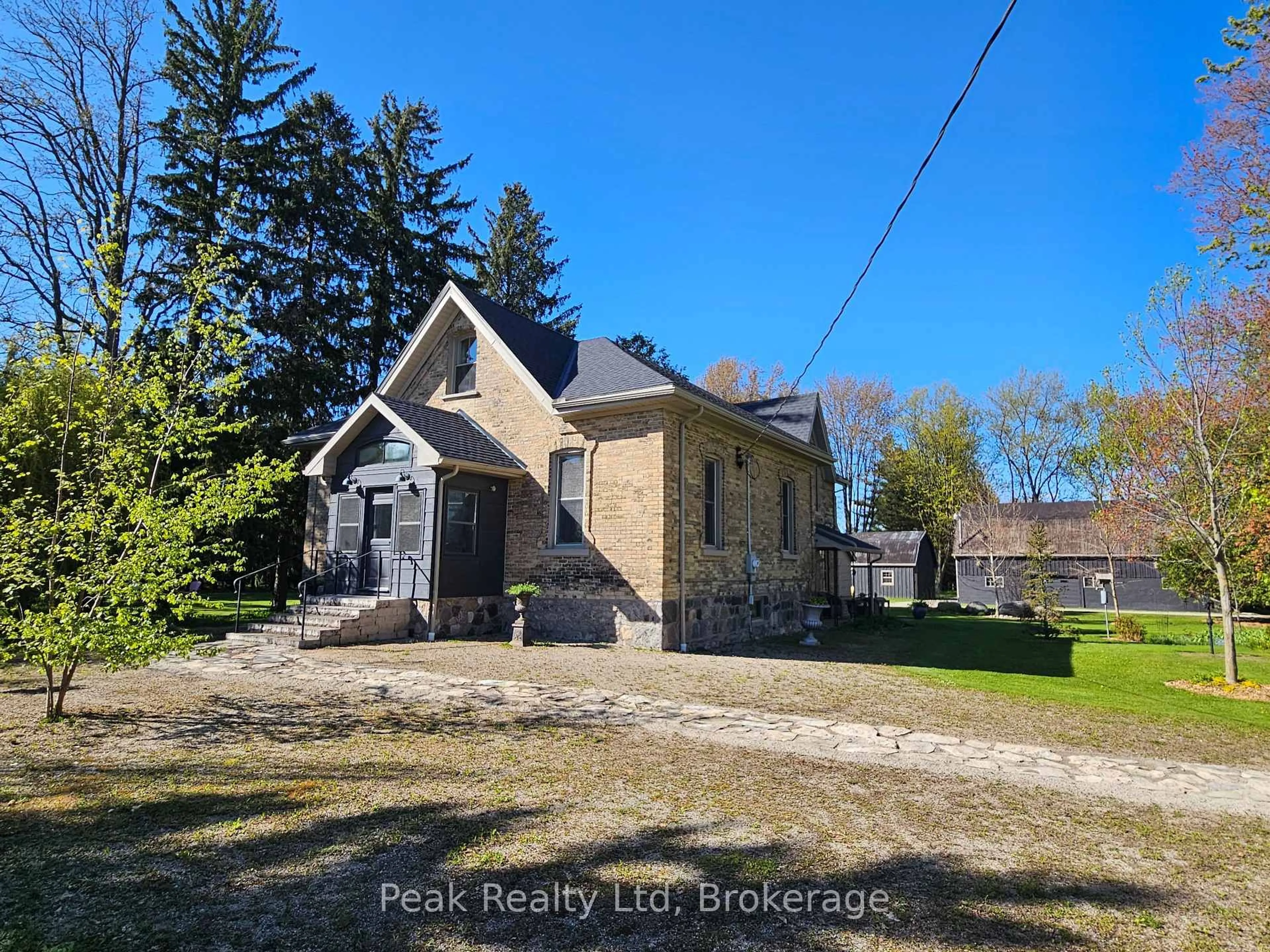 A pic from outside/outdoor area/front of a property/back of a property/a pic from drone, building for 4140 Perth Line 36, Stratford Ontario N5A 6S6