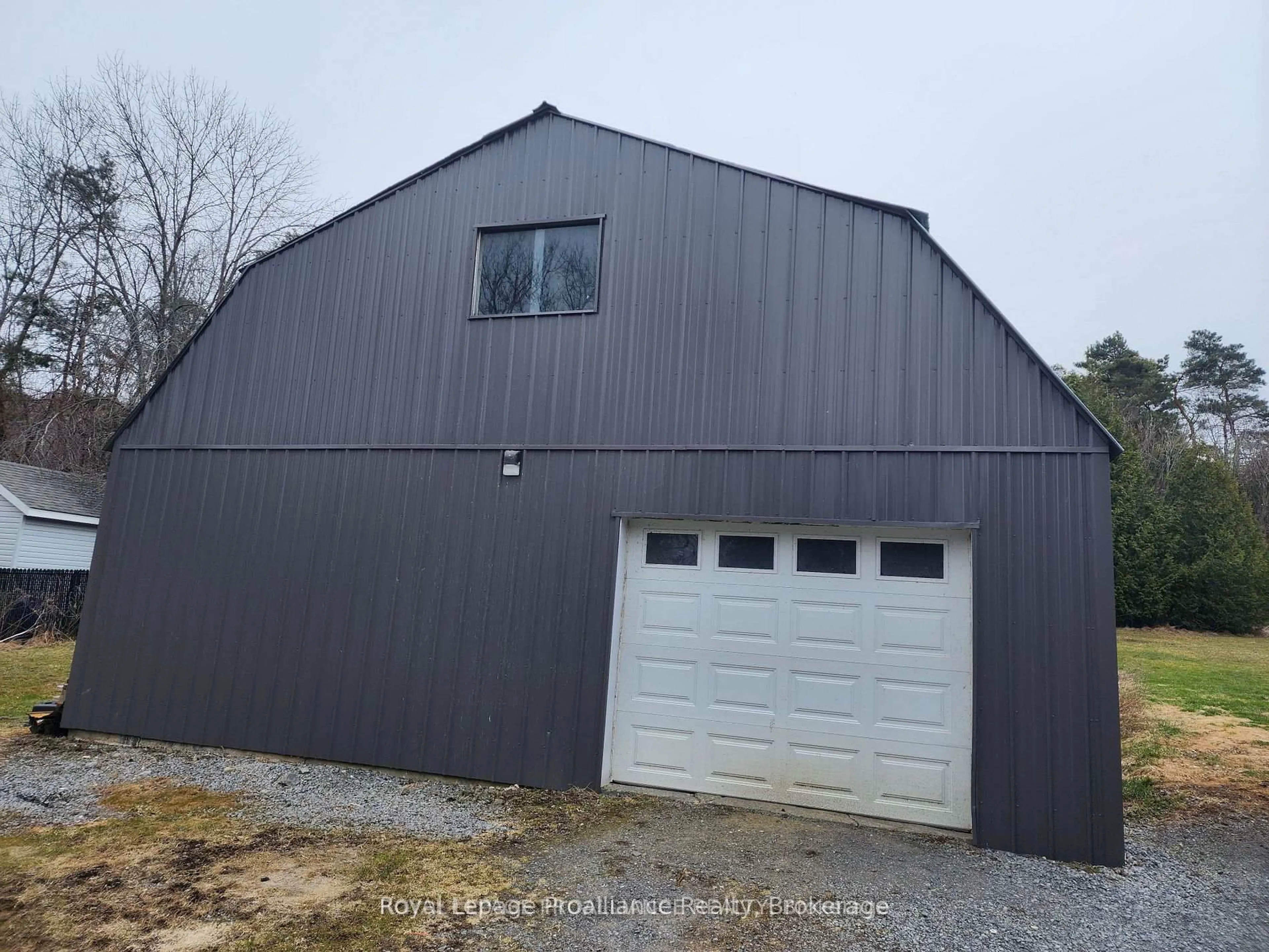 Indoor garage for 2307 County Rd 3, Prince Edward County Ontario K0K 1L0