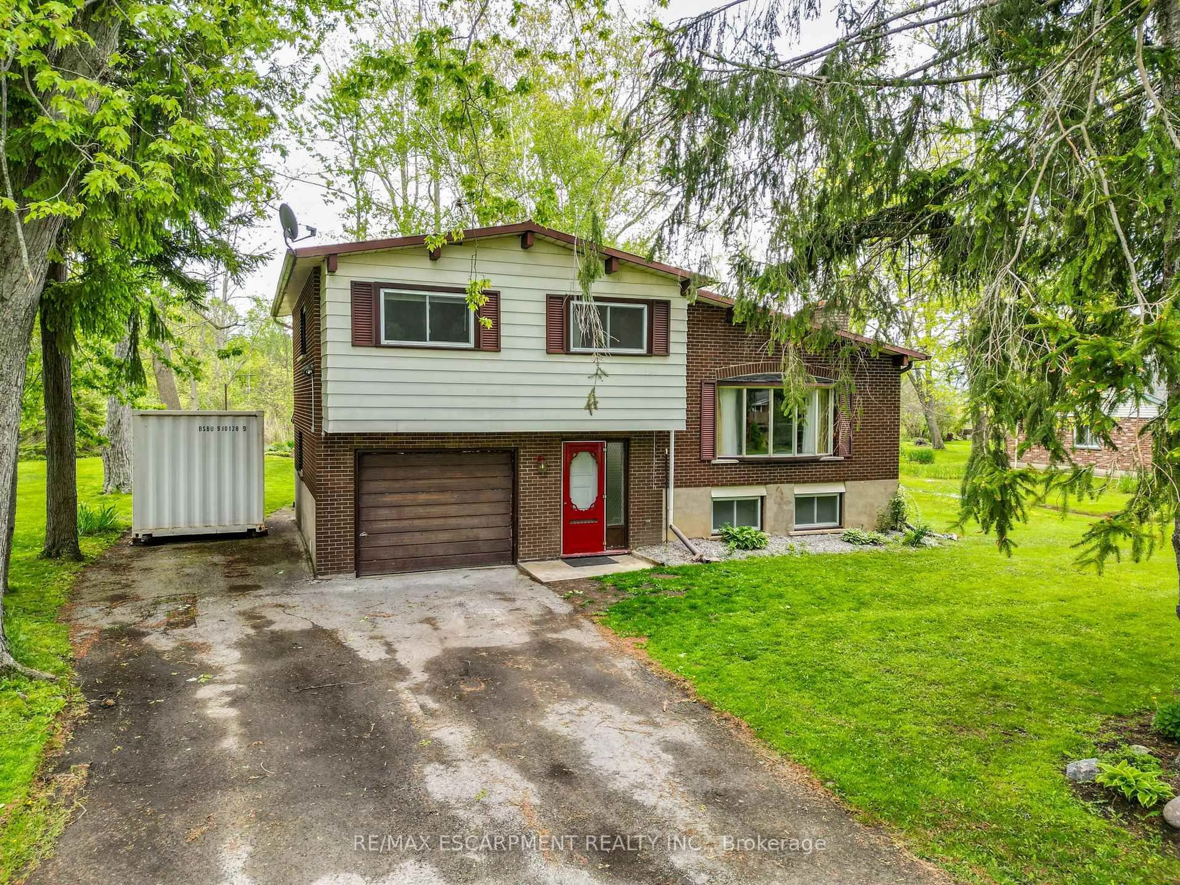 Home with vinyl exterior material, street for 124 Mumby Rd, Haldimand Ontario N1A 2W5