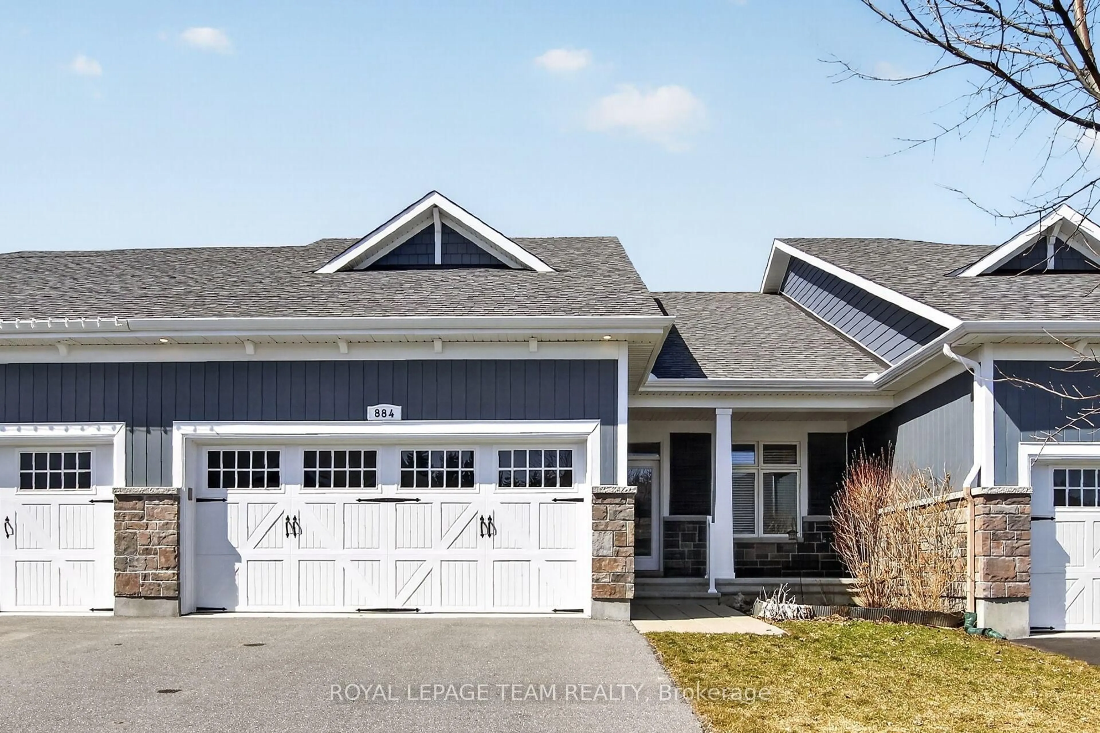 Home with vinyl exterior material, street for 884 Artemis Circ, Manotick Ontario K4M 0H7