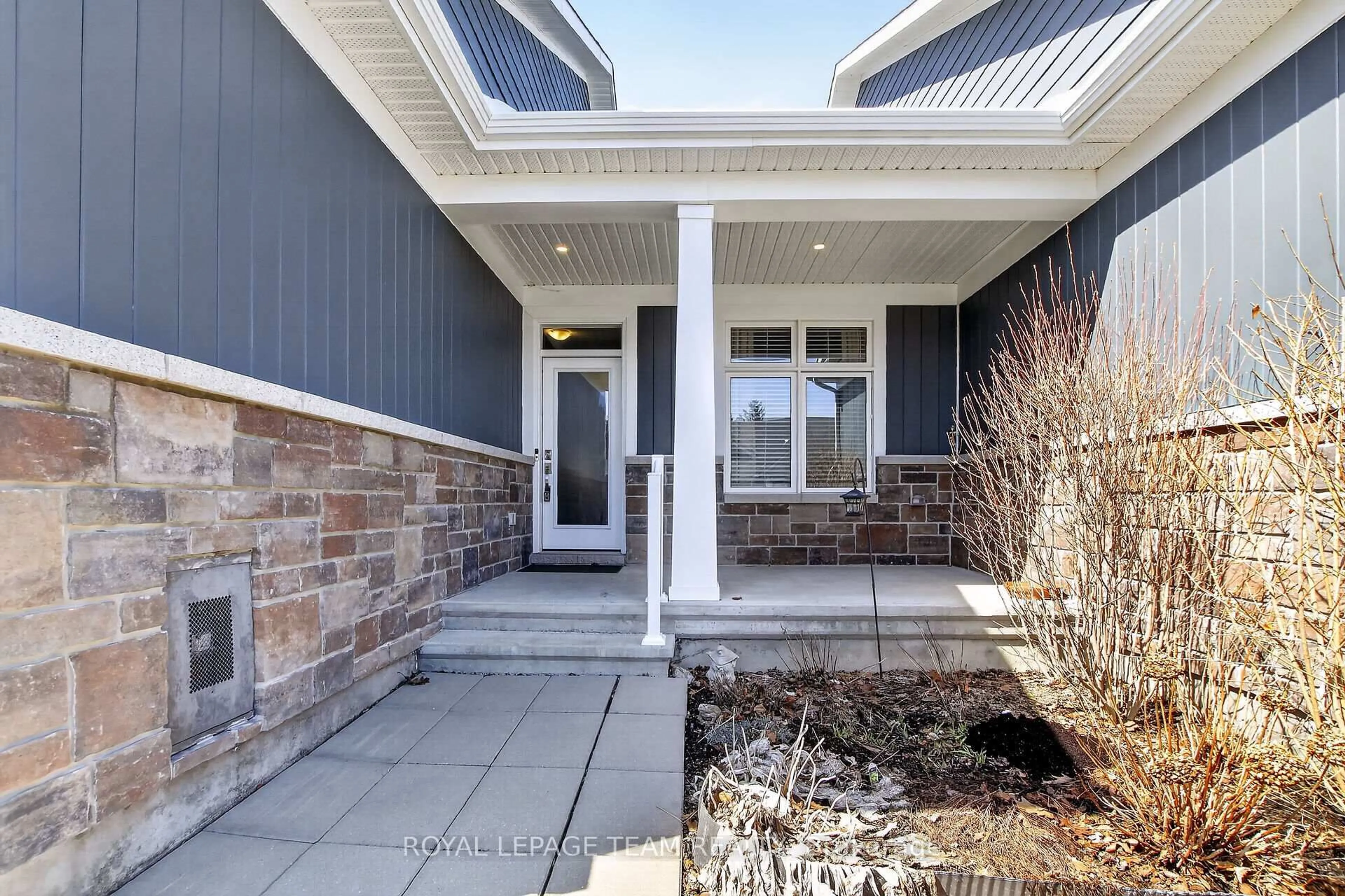Unknown for 884 Artemis Circ, Manotick Ontario K4M 0H7