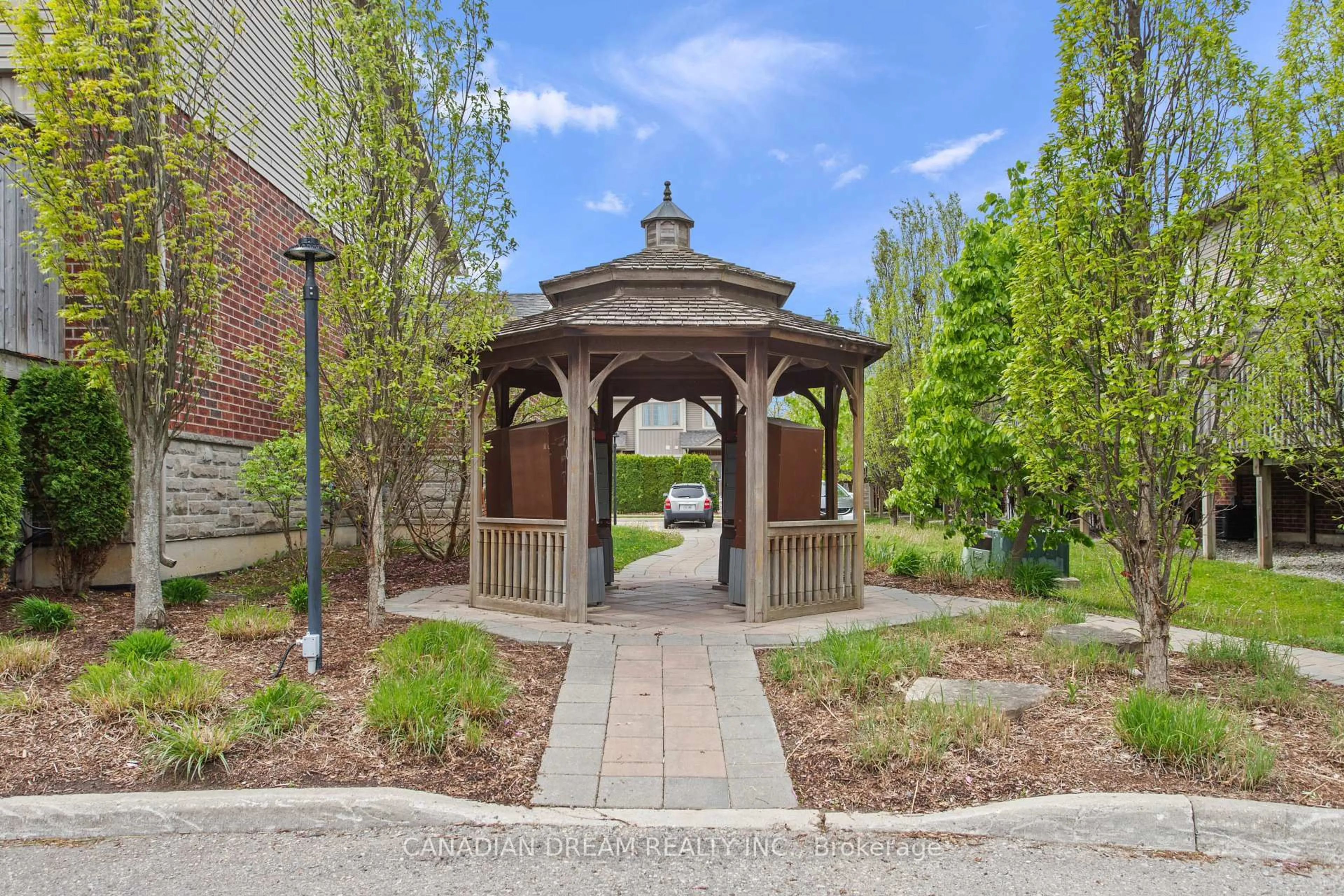 Unknown for 2145 North Routledge Park #60, London North Ontario N6G 0J8