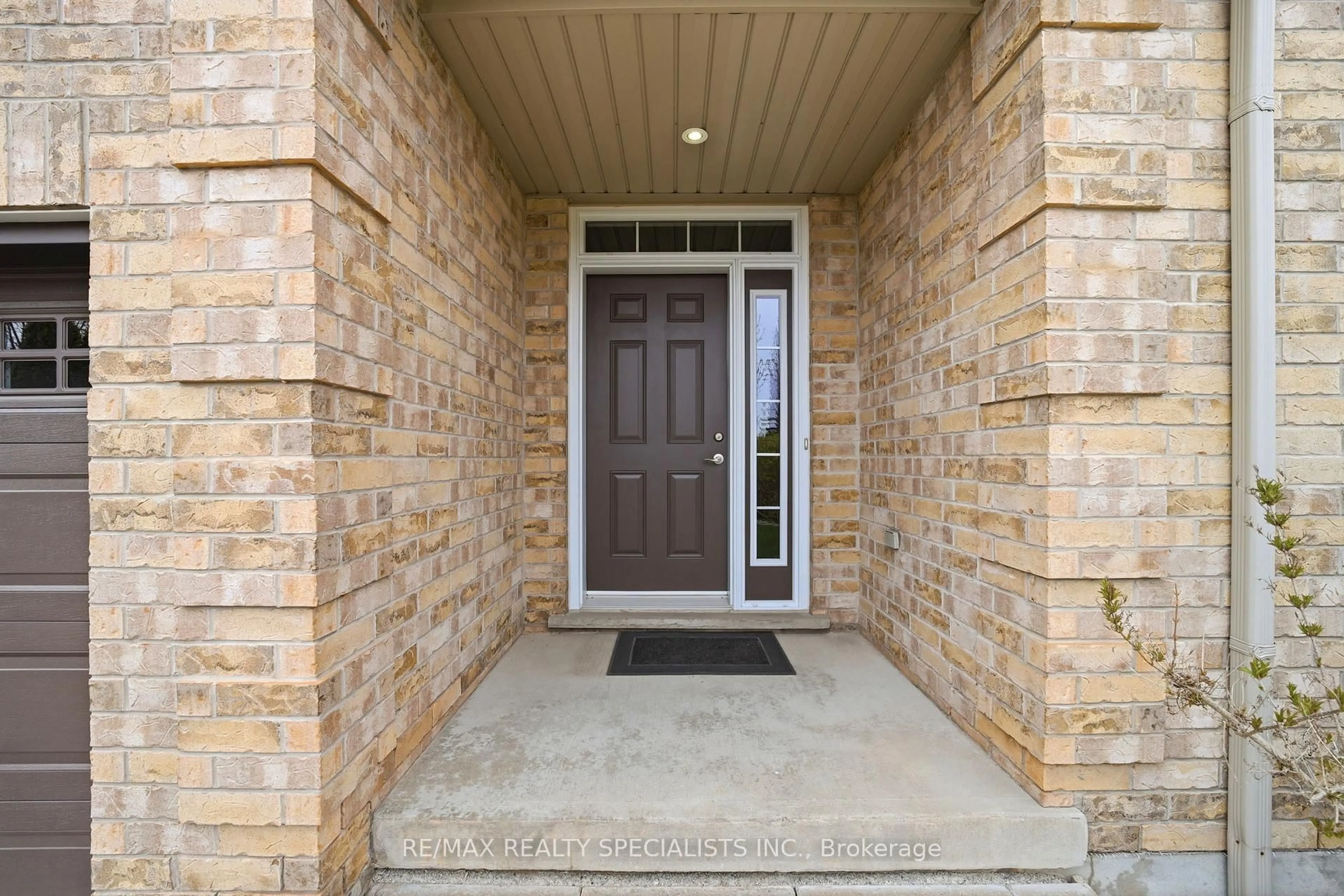 Indoor entryway for 137 WHEELER Crt, Guelph/Eramosa Ontario N0B 2K0