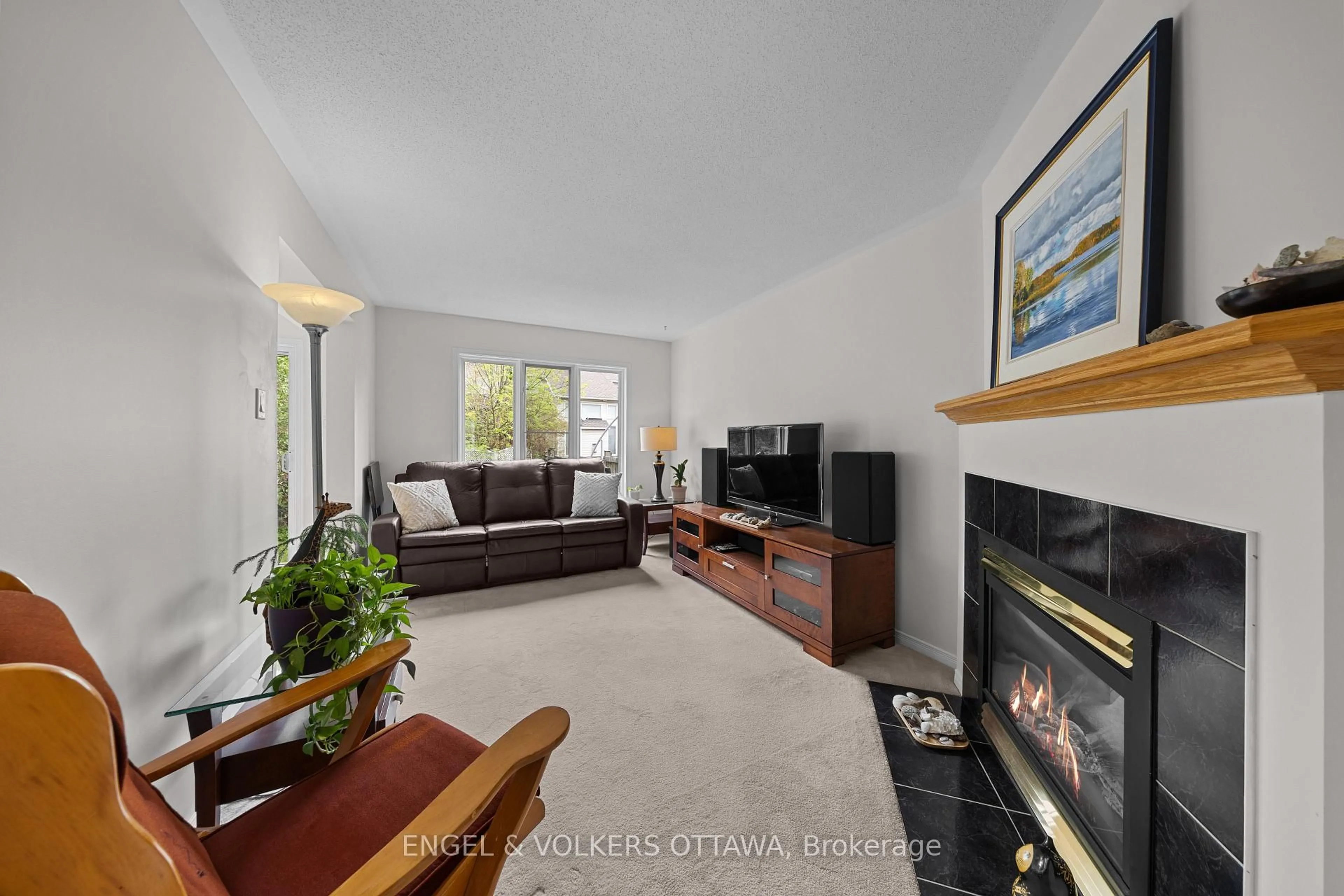 Living room with furniture, unknown for 23 Cambray Lane, Ottawa Ontario K2K 3C3