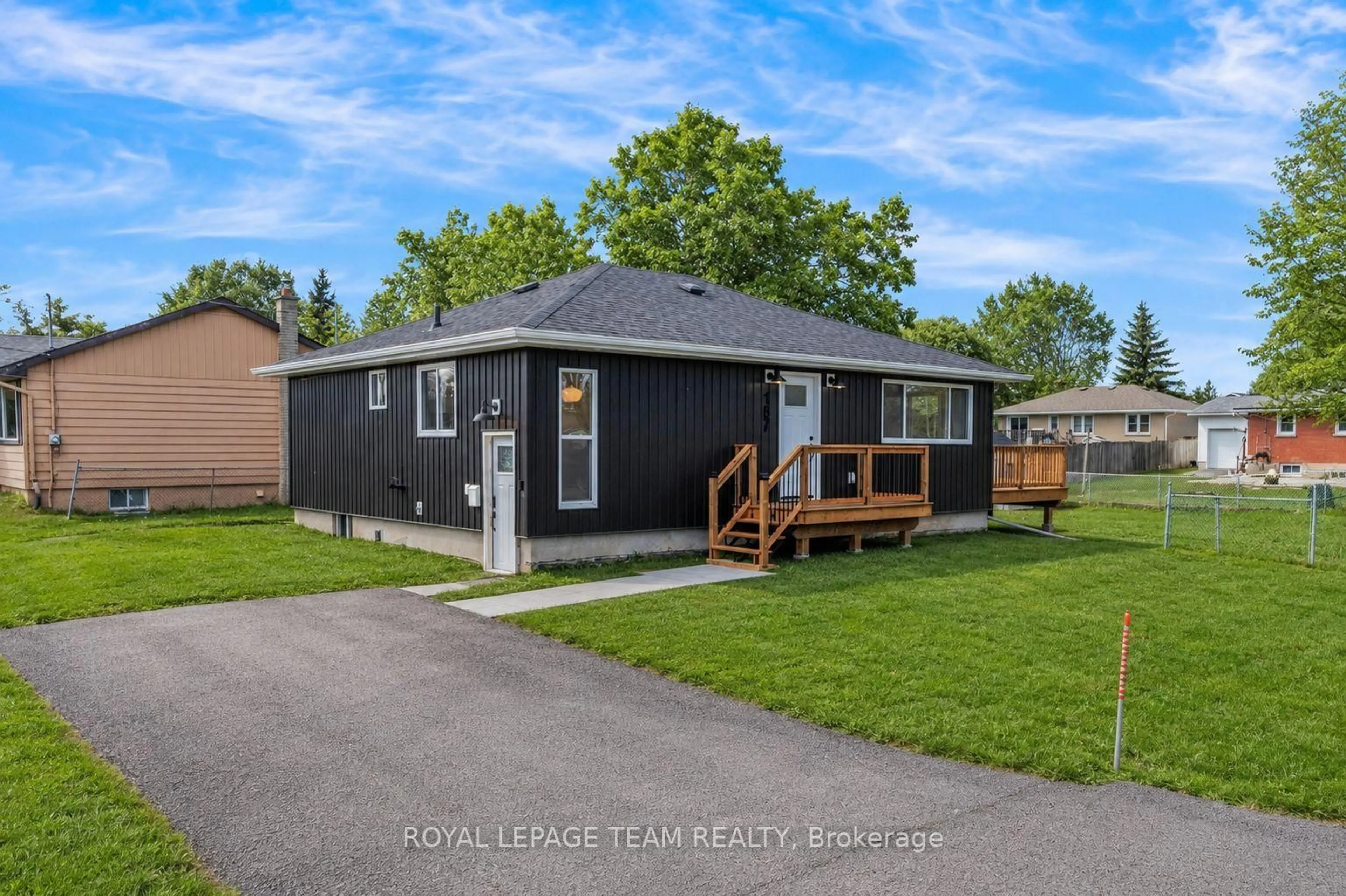 Shed for 187 Lakeview Ave, Kingston Ontario K7M 3V2