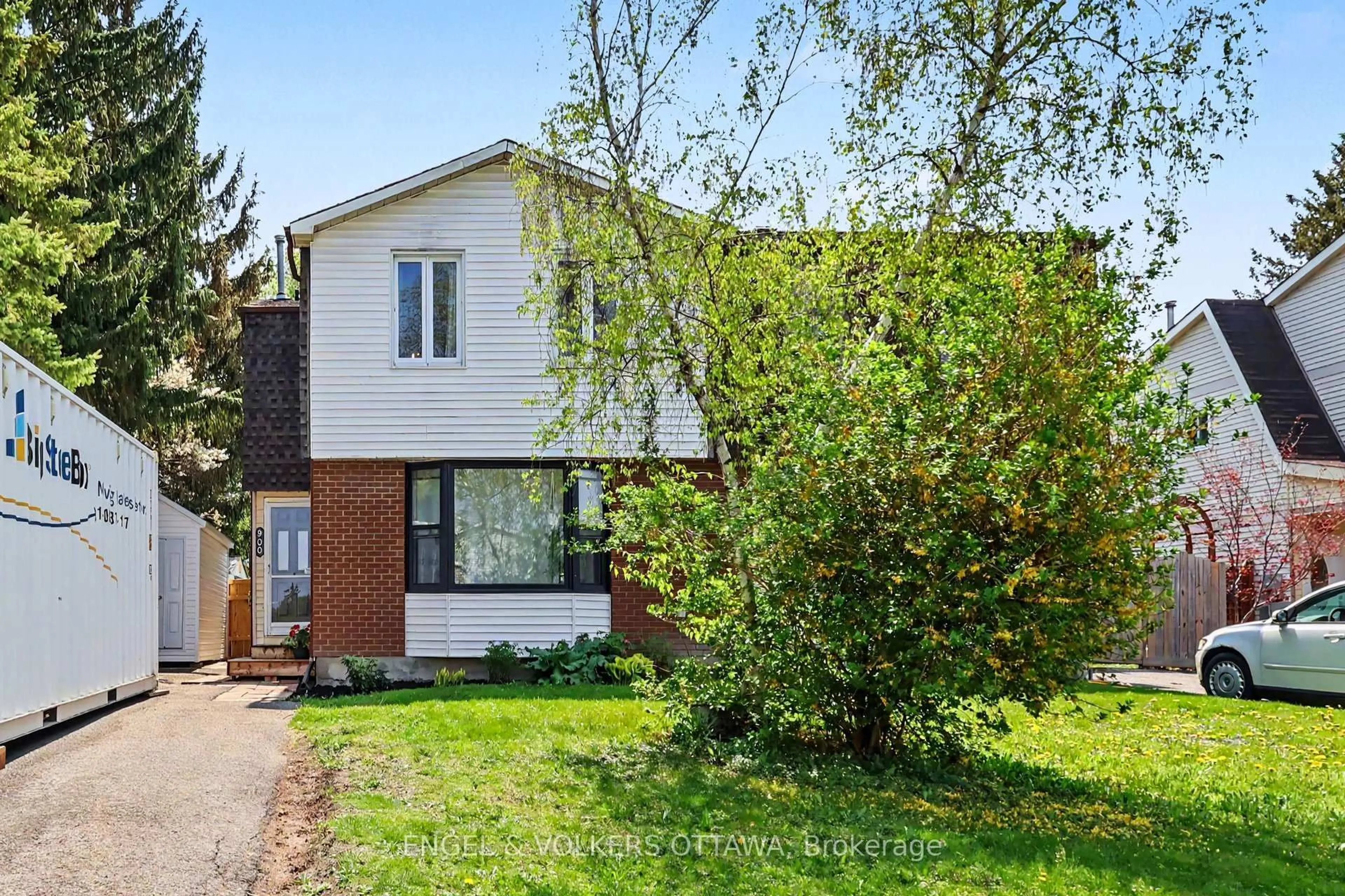 Unknown for 900 Borland Dr, Ottawa Ontario K1E 1X5