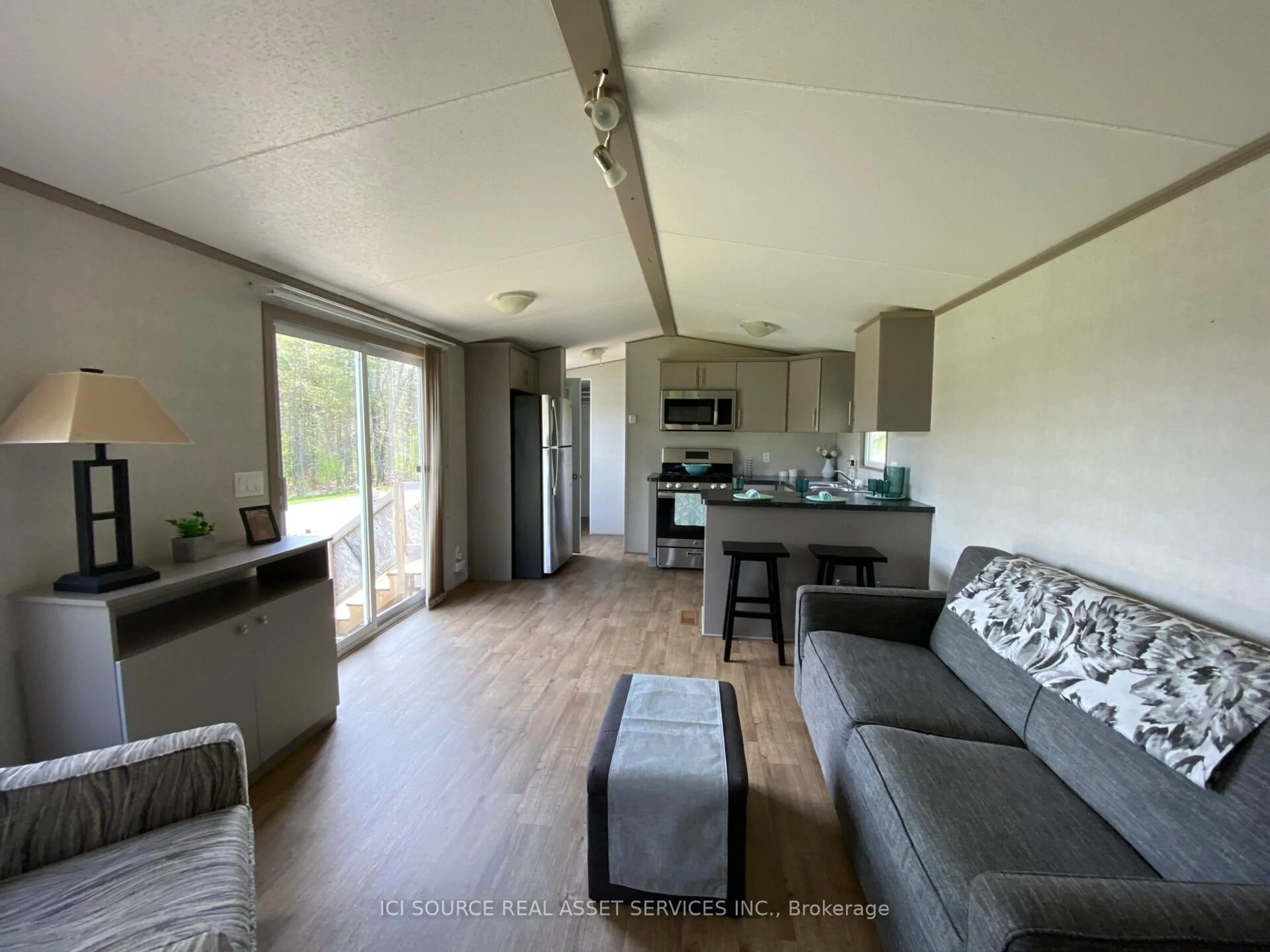 Open concept kitchen, unknown for 1047 Bonnie Lake Camp Rd #BIRC99, Bracebridge Ontario P1L 1W9