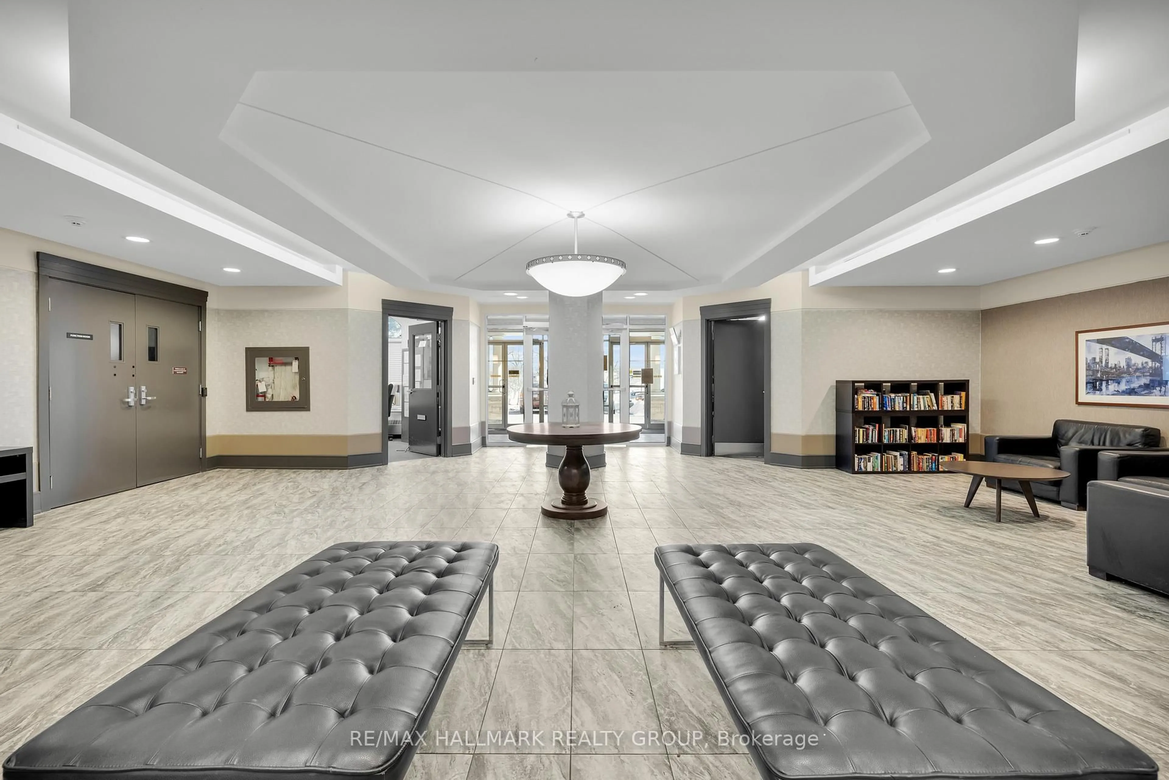 Lobby for 310 Central Park Dr #6B, Ottawa Ontario K2C 4G4