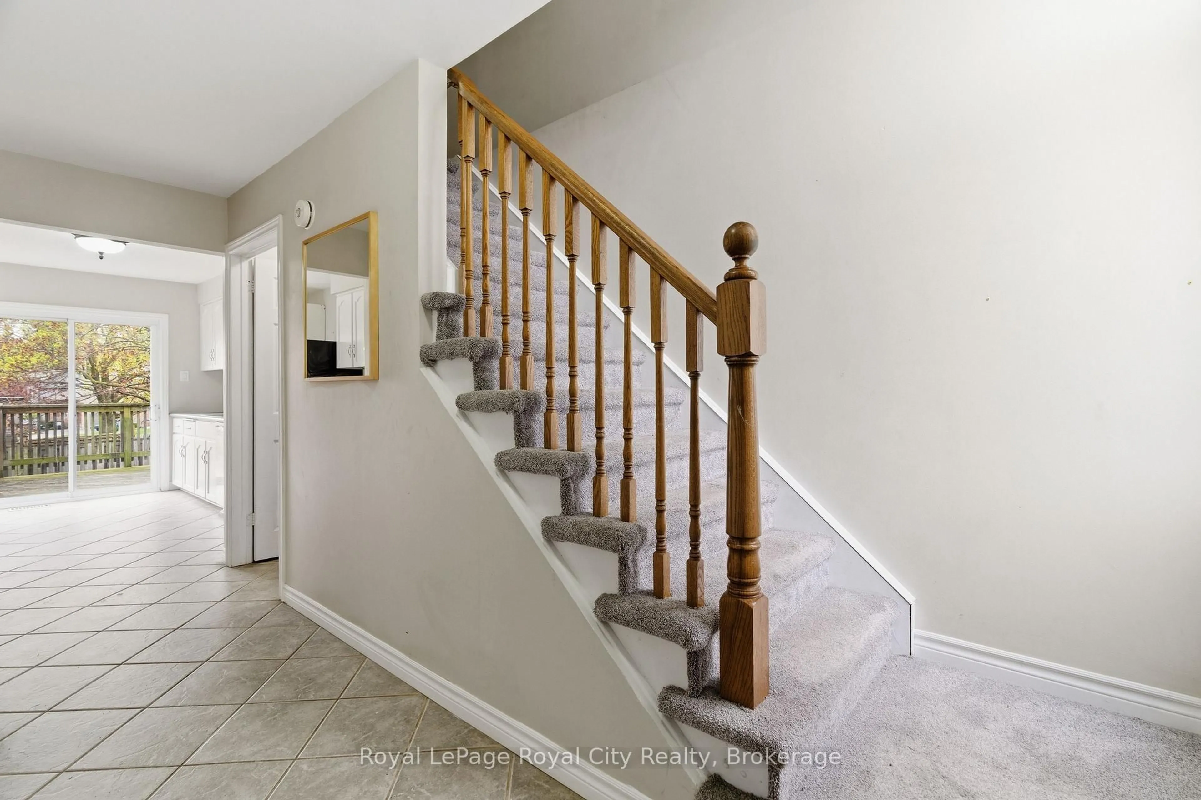 Unknown for 11 Sagewood Pl, Guelph Ontario N1G 3M8